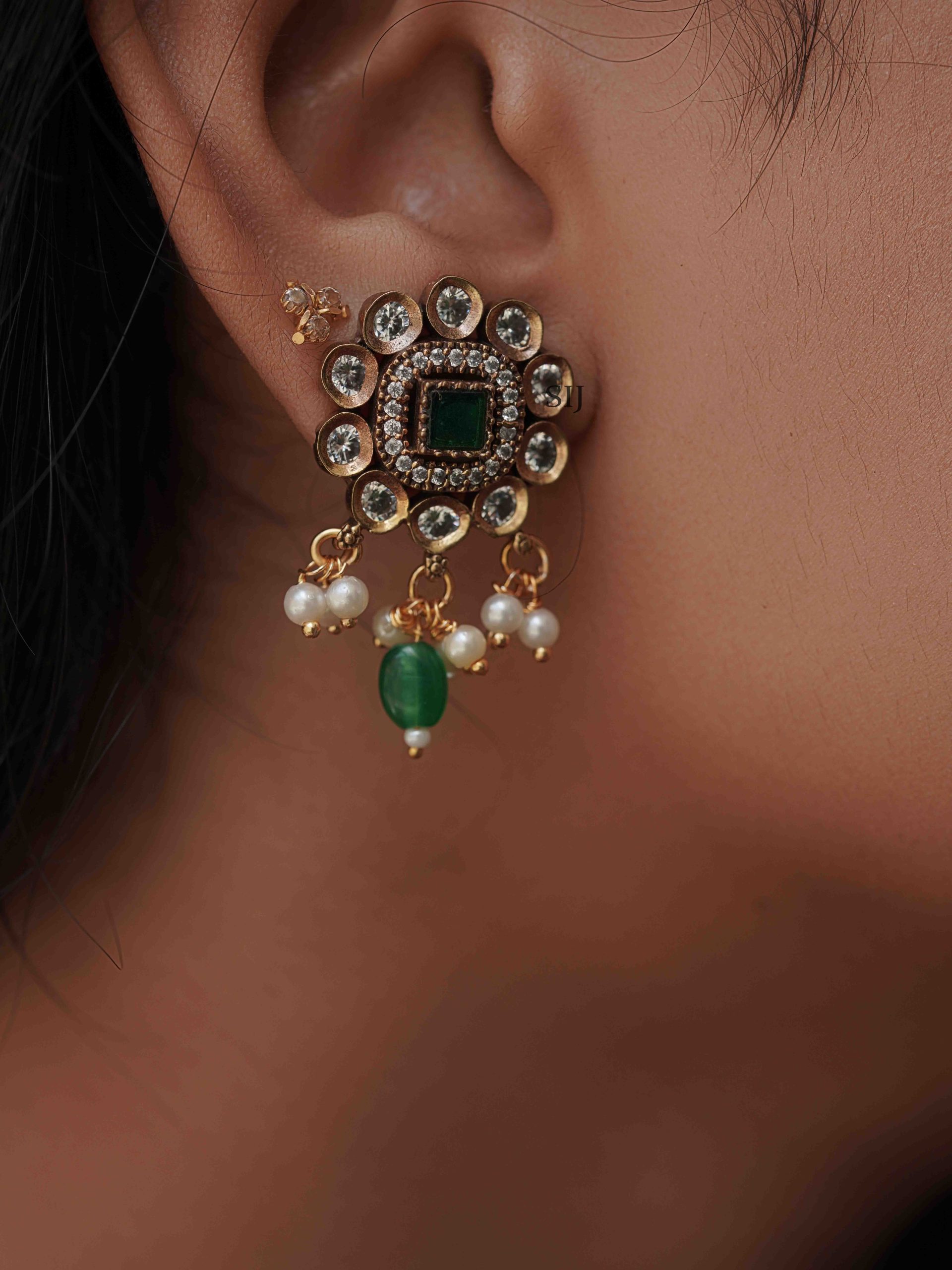 Stunning Emerald Stud Earrings