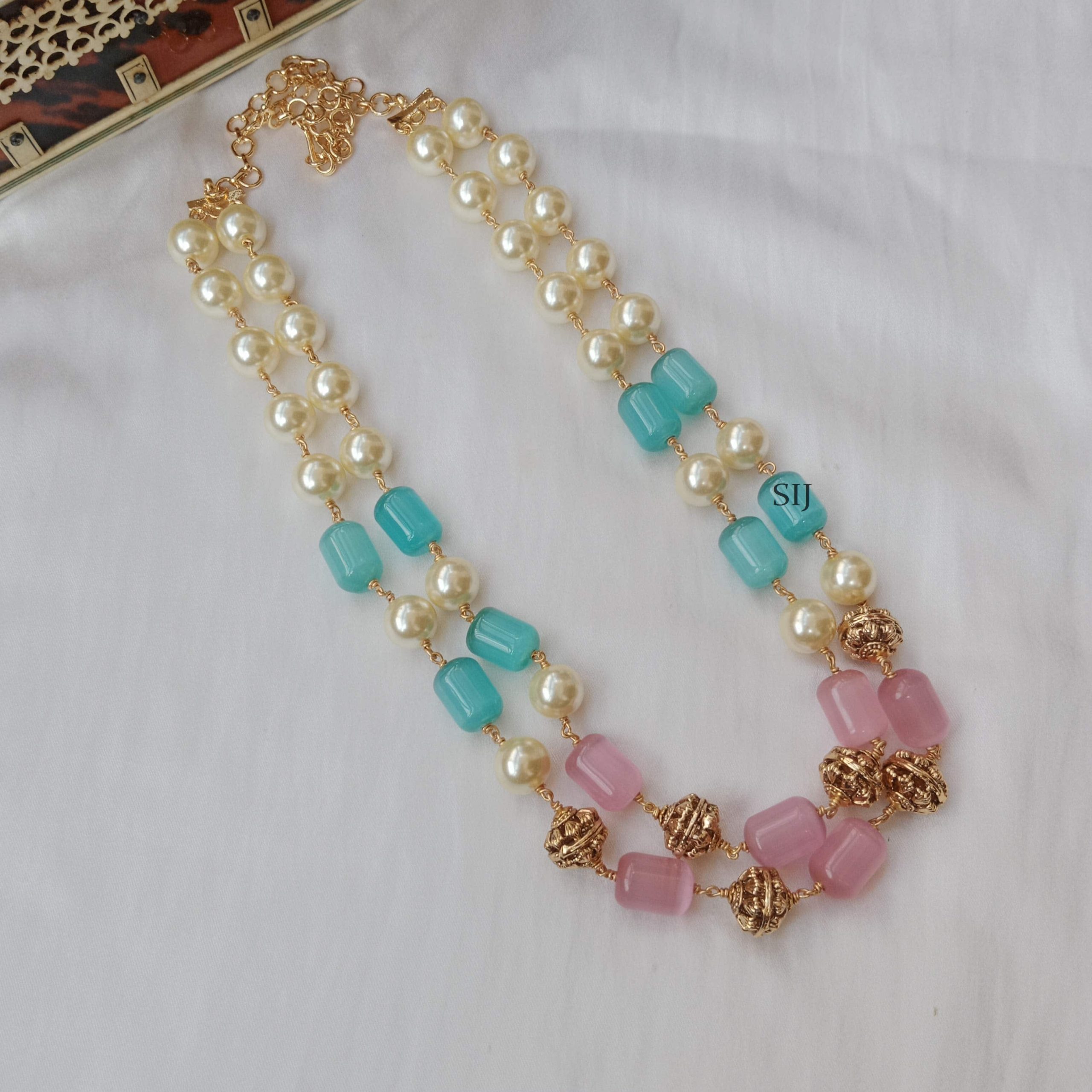 Stunning Two Layer Beaded Pearl Necklace