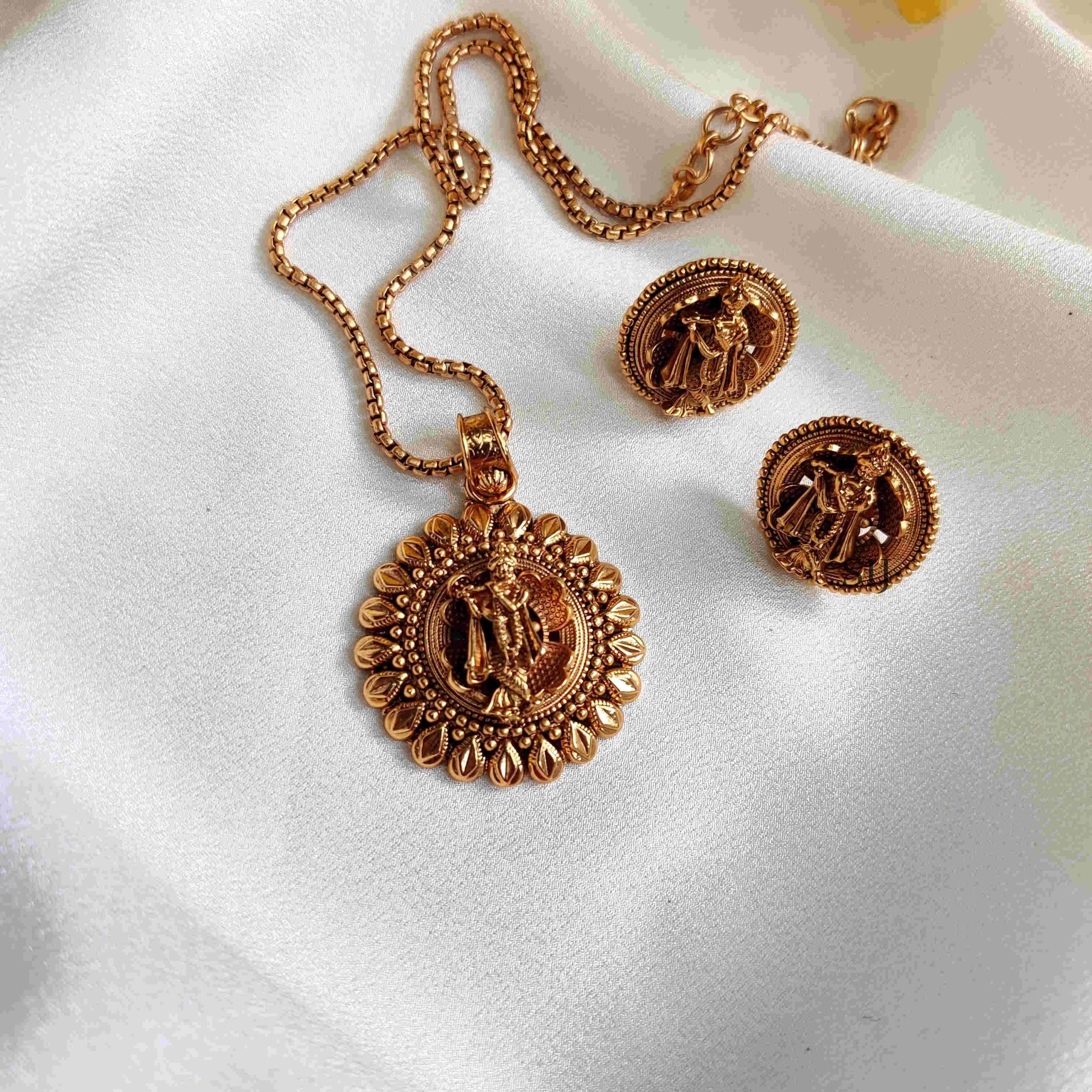 Stylish Krishna Motif Chain And Pendant Set