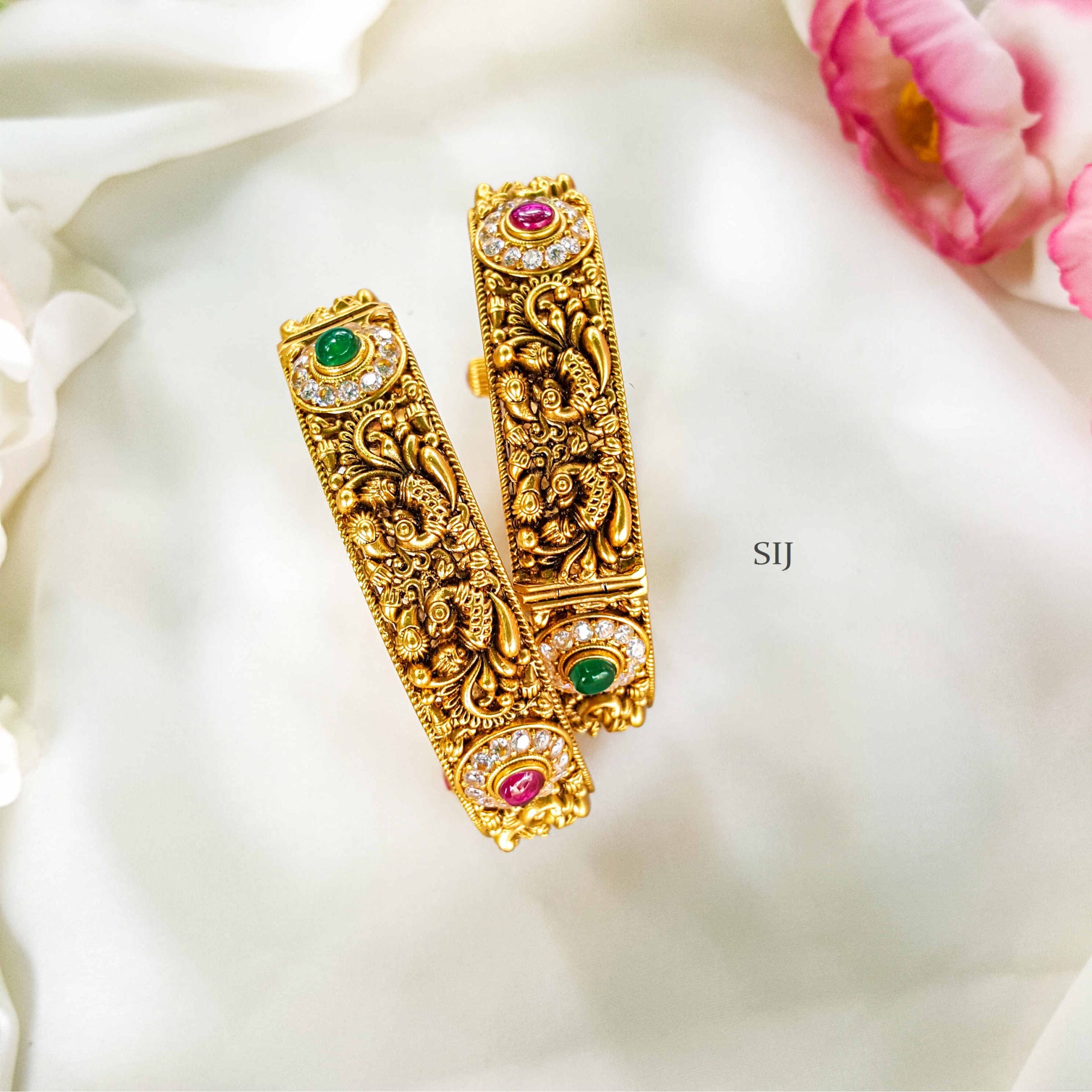 Traditional Gold Look Alike Peacock Motifs Openable Bangle