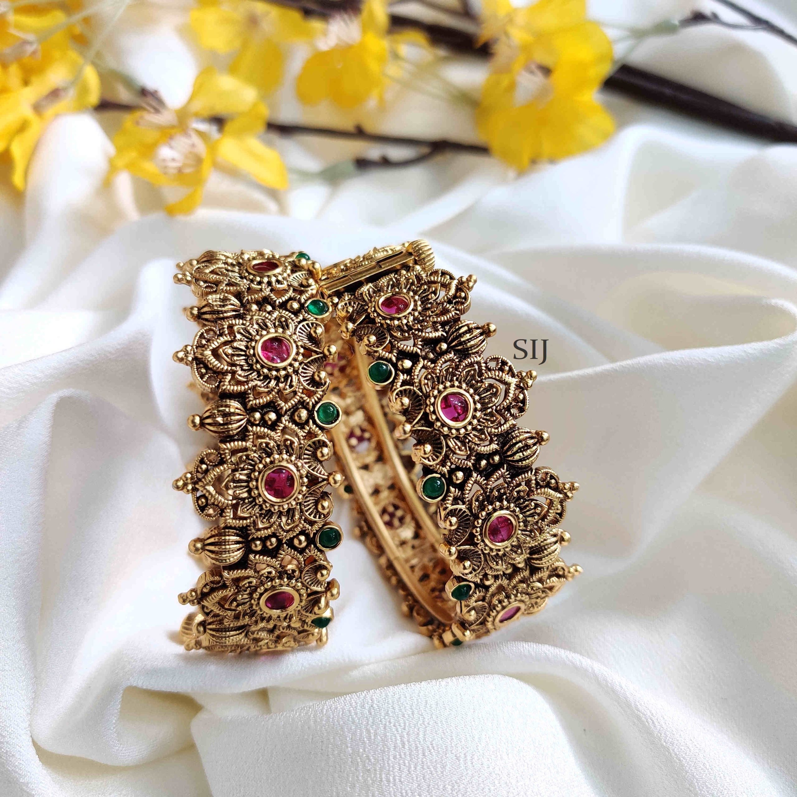 Traditional Style Floral Bangles