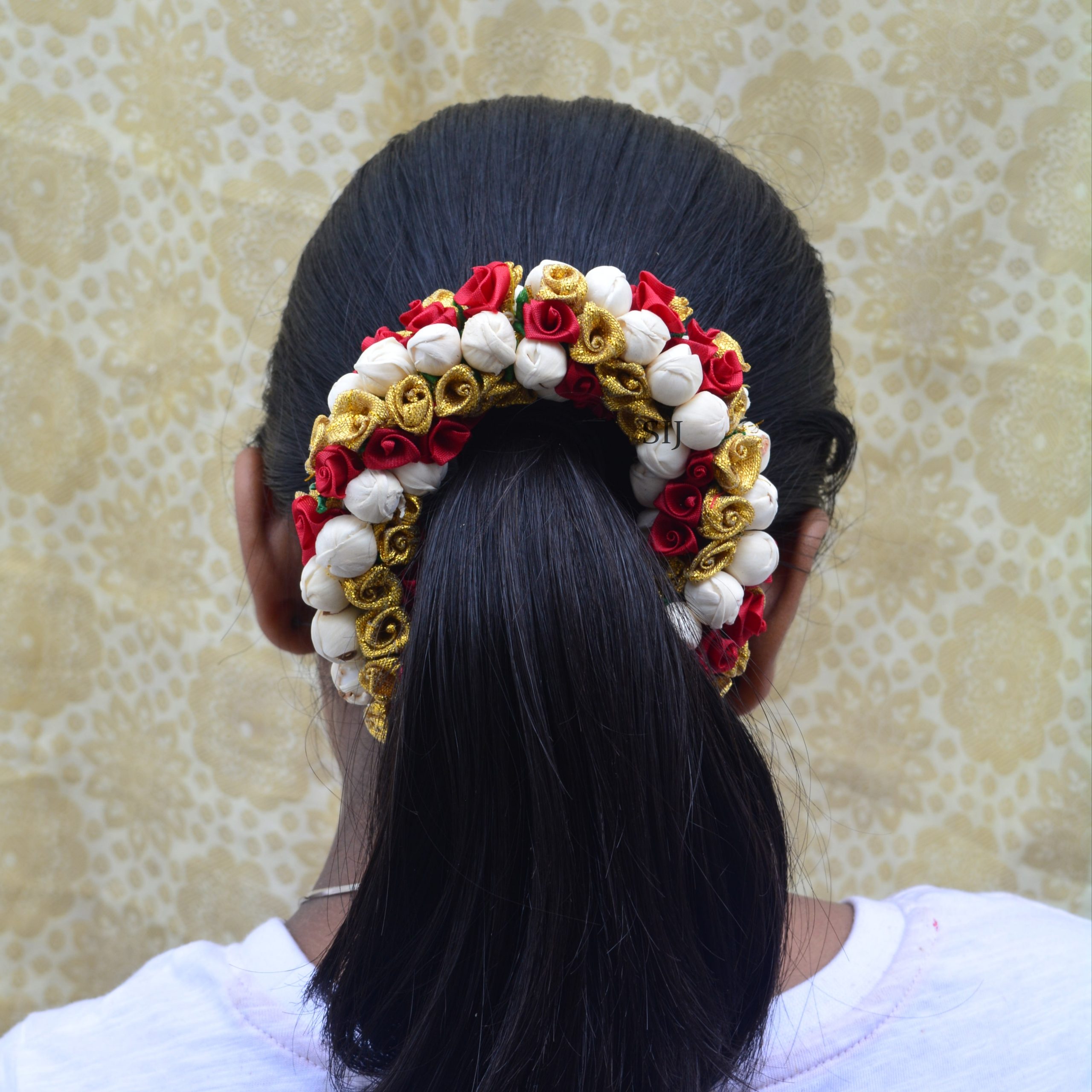 Trendy Multi Color Gajra Artificial Roses Hair Accessory