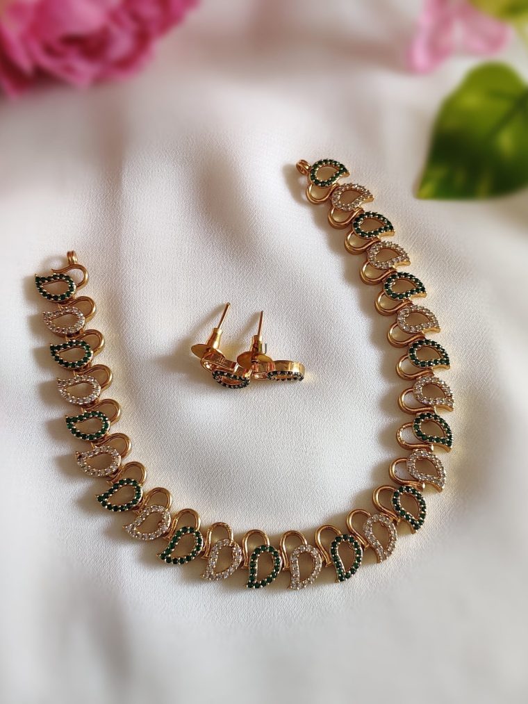 Unique Green White Leaf Necklace