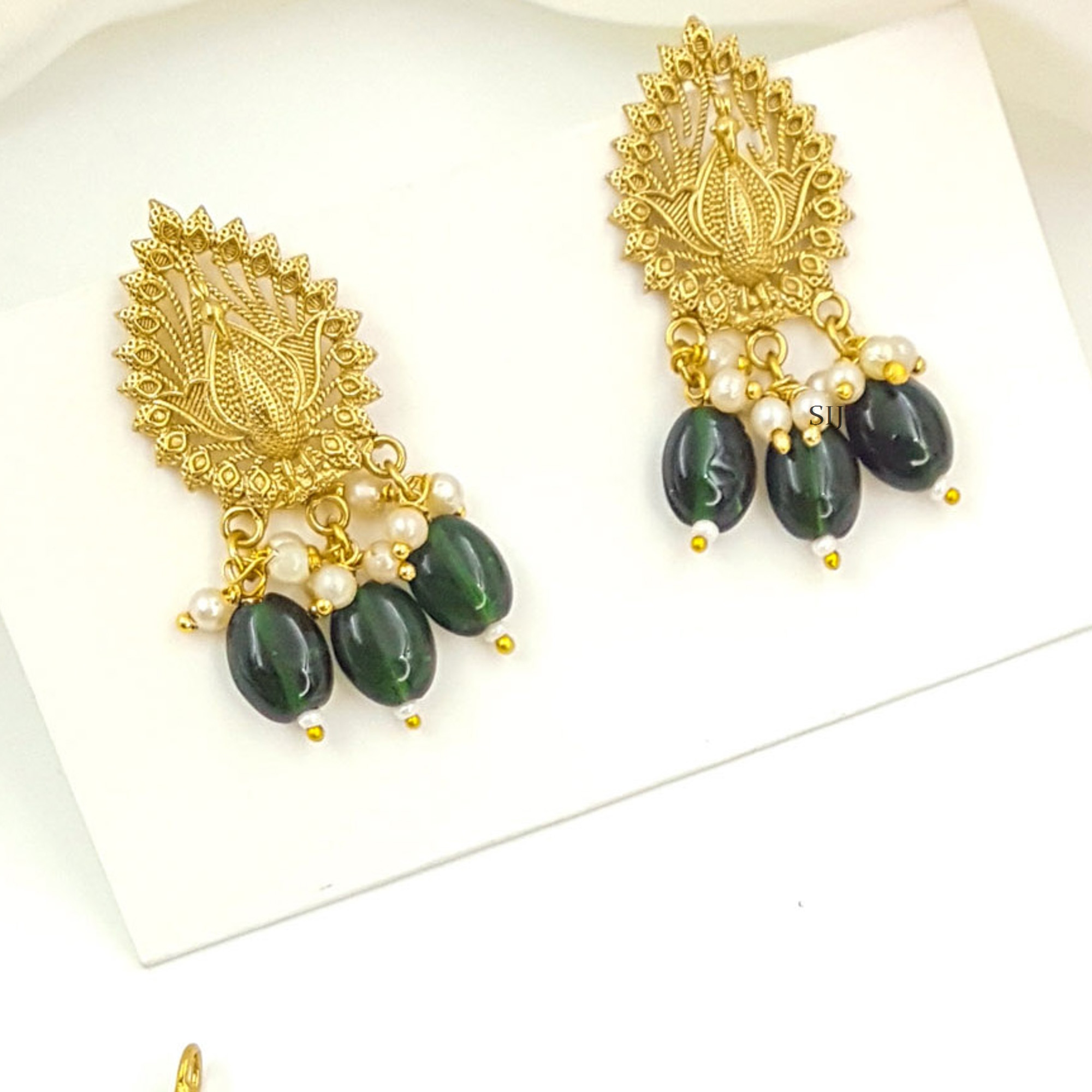 Elite Drop Design Moissanite Beads Hasli Gold Plated Necklace Set
