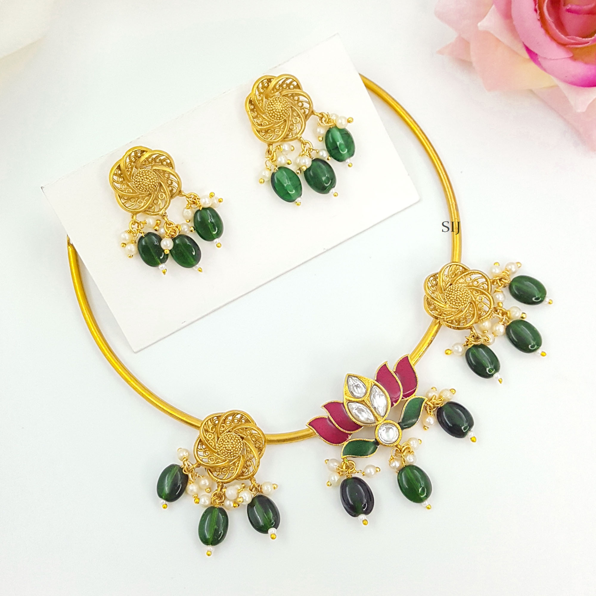 Charming Flower Lotus Moissanite Beads Hasli Gold Plated Necklace Set