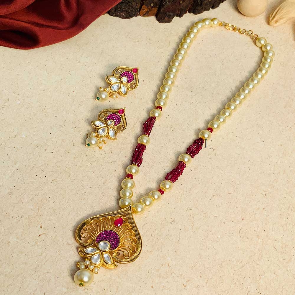 Sparkling Gold Plated Kundan Necklace