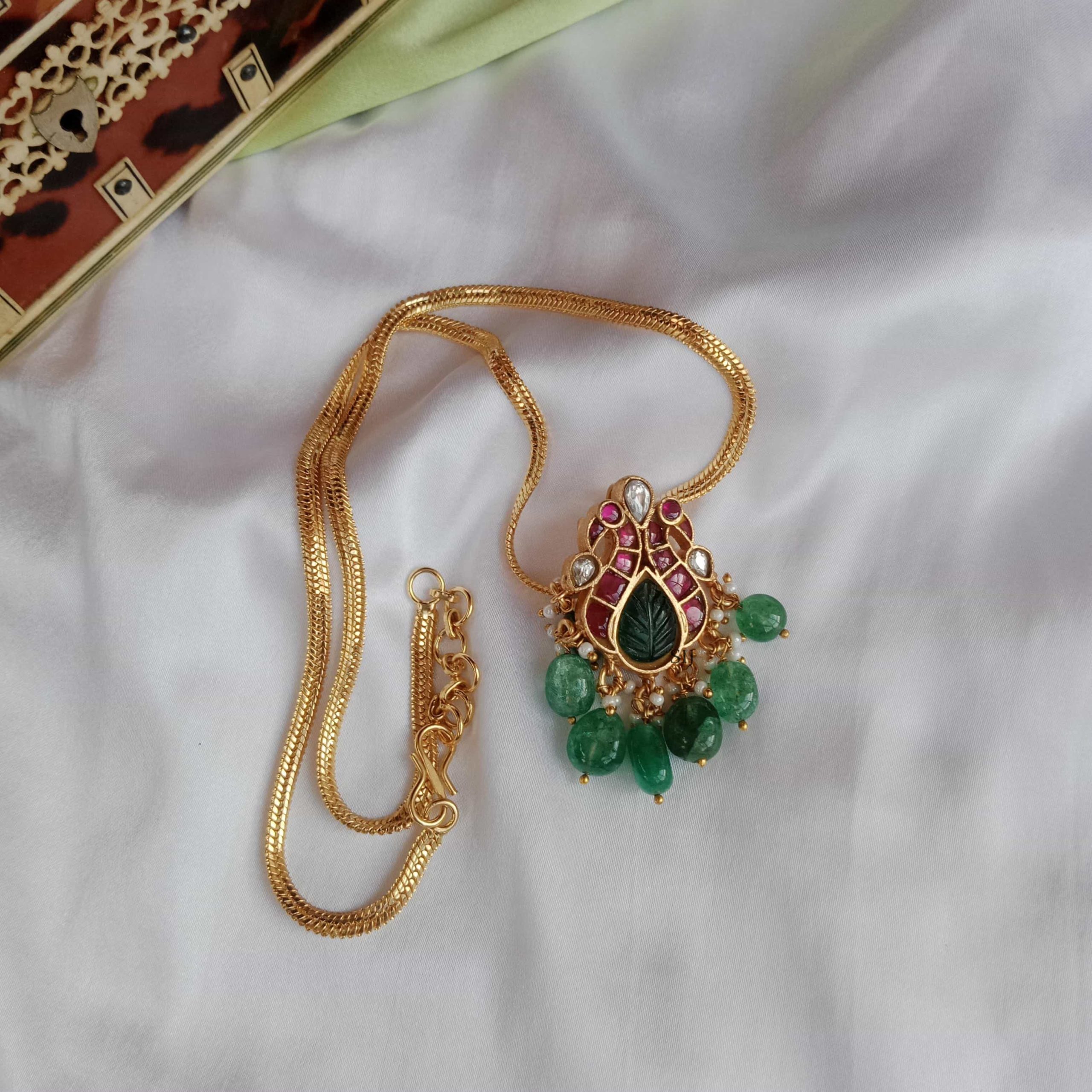 Allure Jadau Peacock Pendant Chain