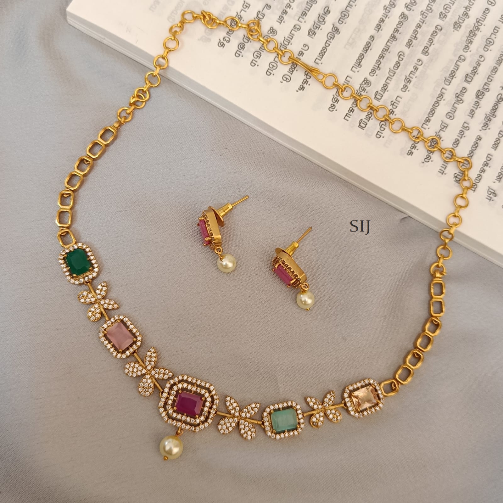 Attractive Multi Color Stones Necklace Set