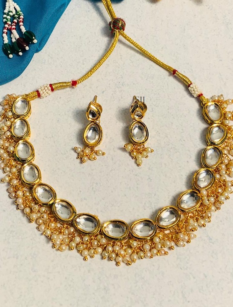 Classic Guttapusalu Kundan Choker