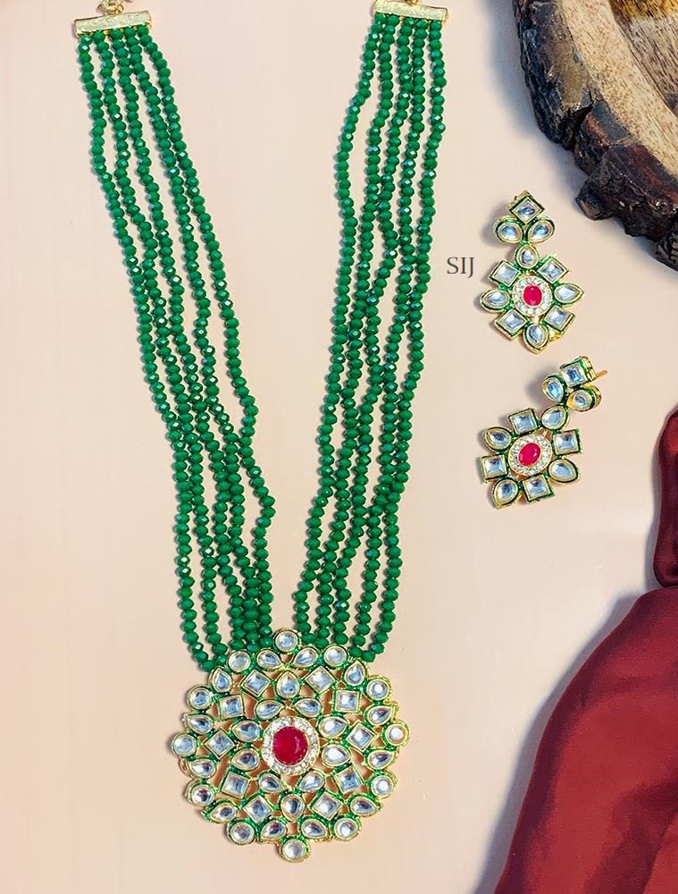 Fashionable Green Beads Mala with Kundan Pendant