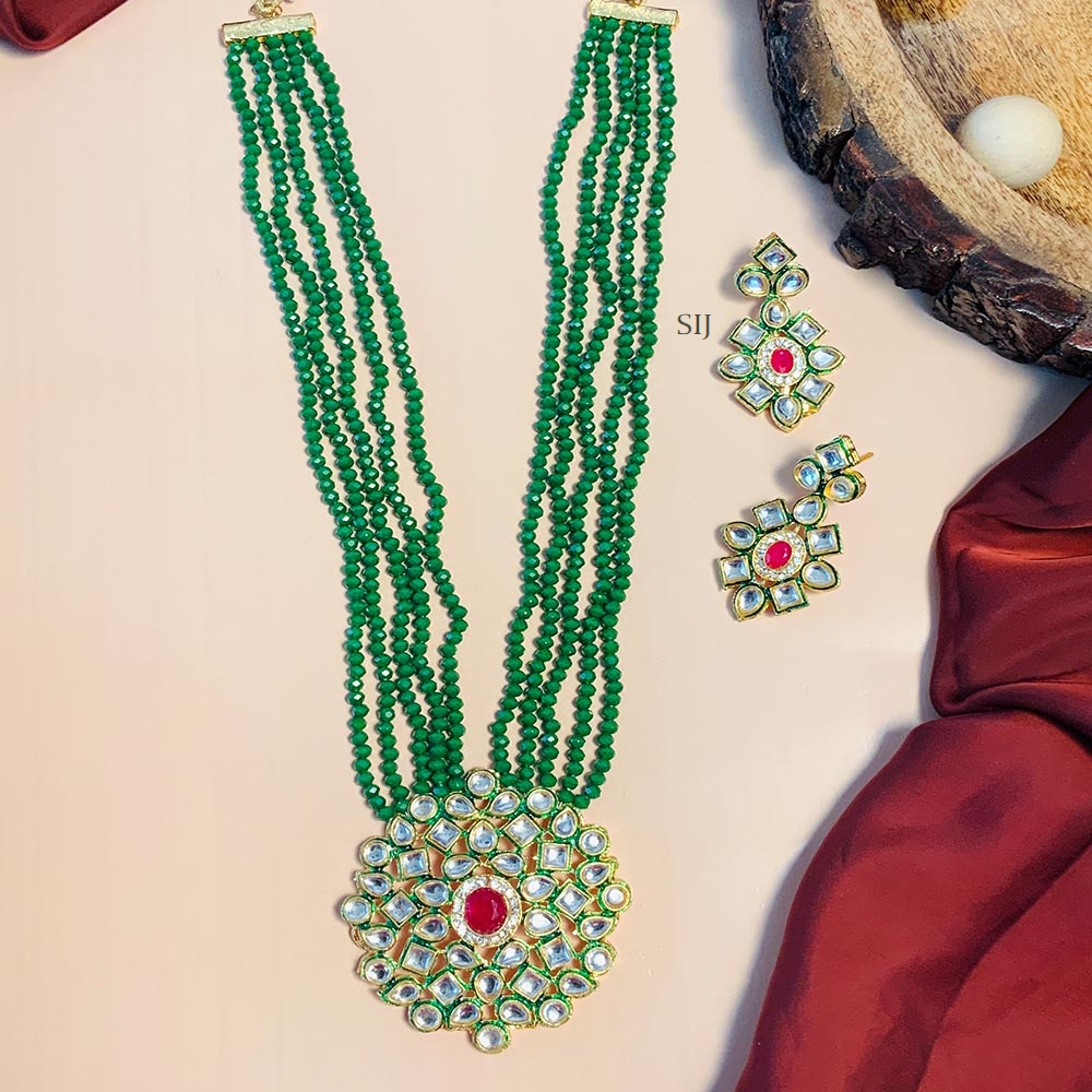 Fashionable Green Beads Mala with Kundan Pendant