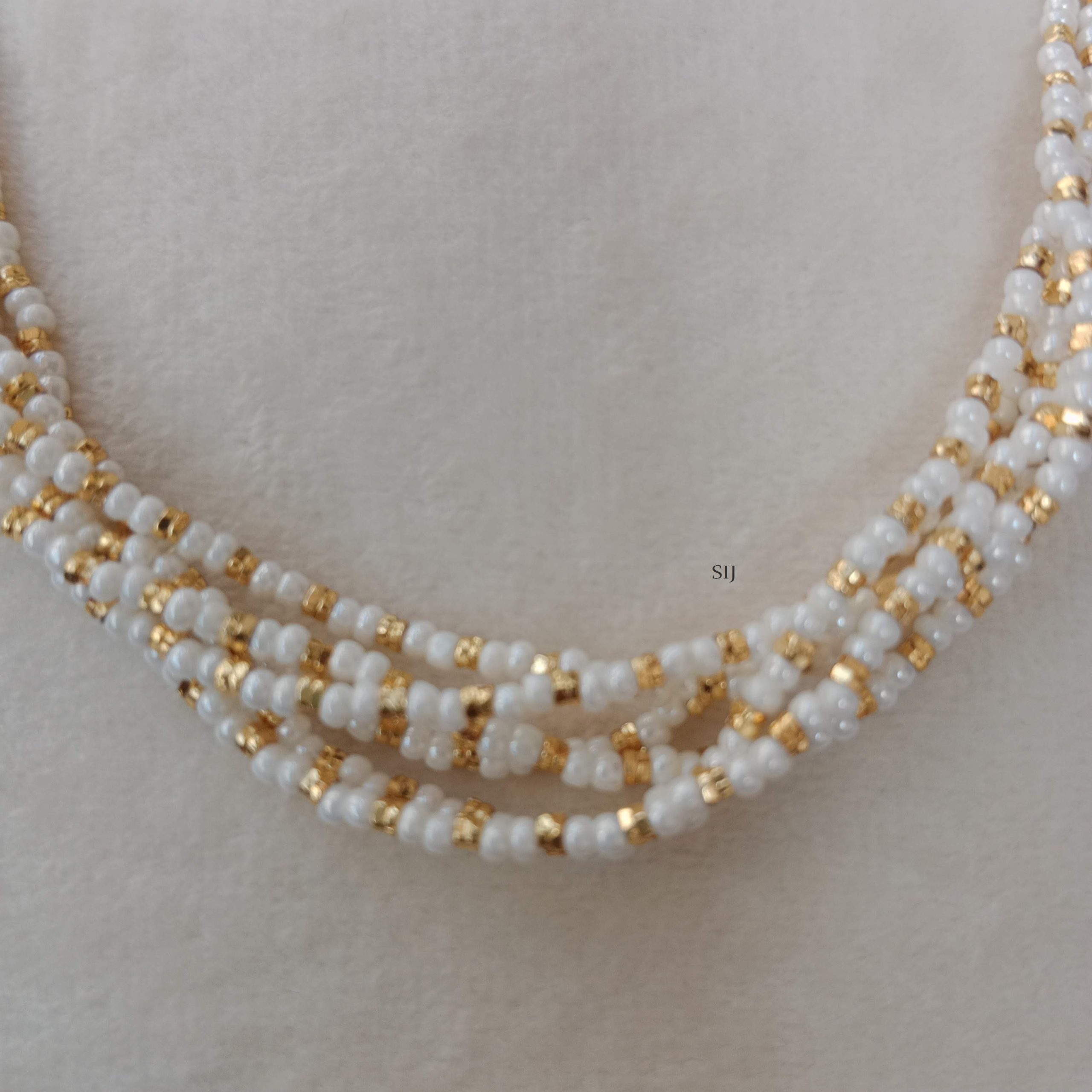 Twinkling White Pearl Chain