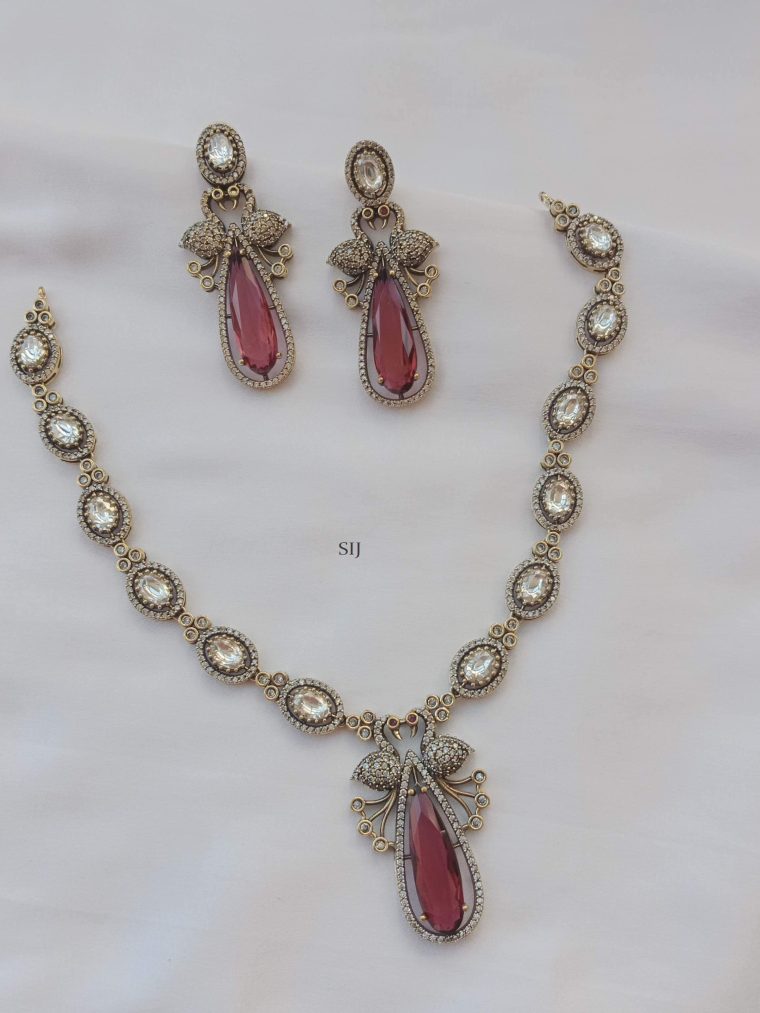 Beautiful Single Layer Massonite Victorian Ruby Necklace