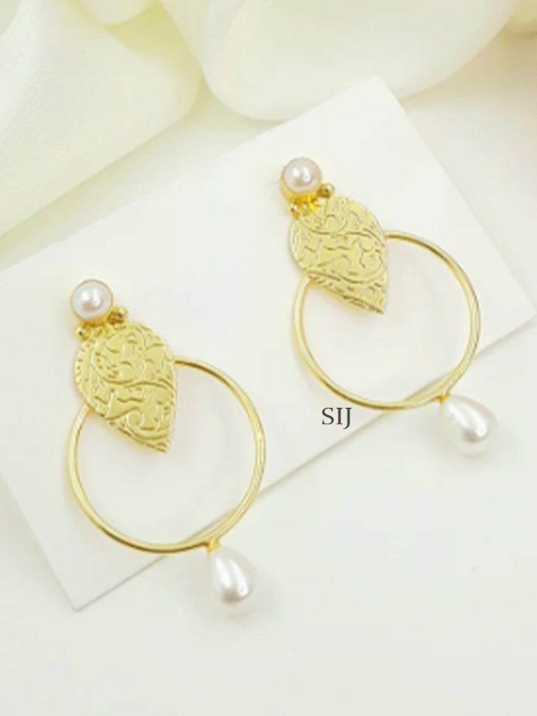 Imitation Leaf Pearl Circles MOP Earrings