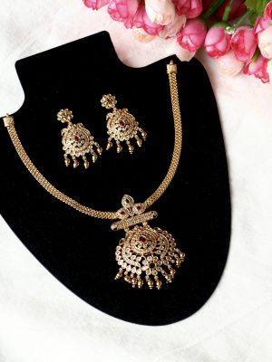 Alluring Nithya Kemp Chain Necklace Set