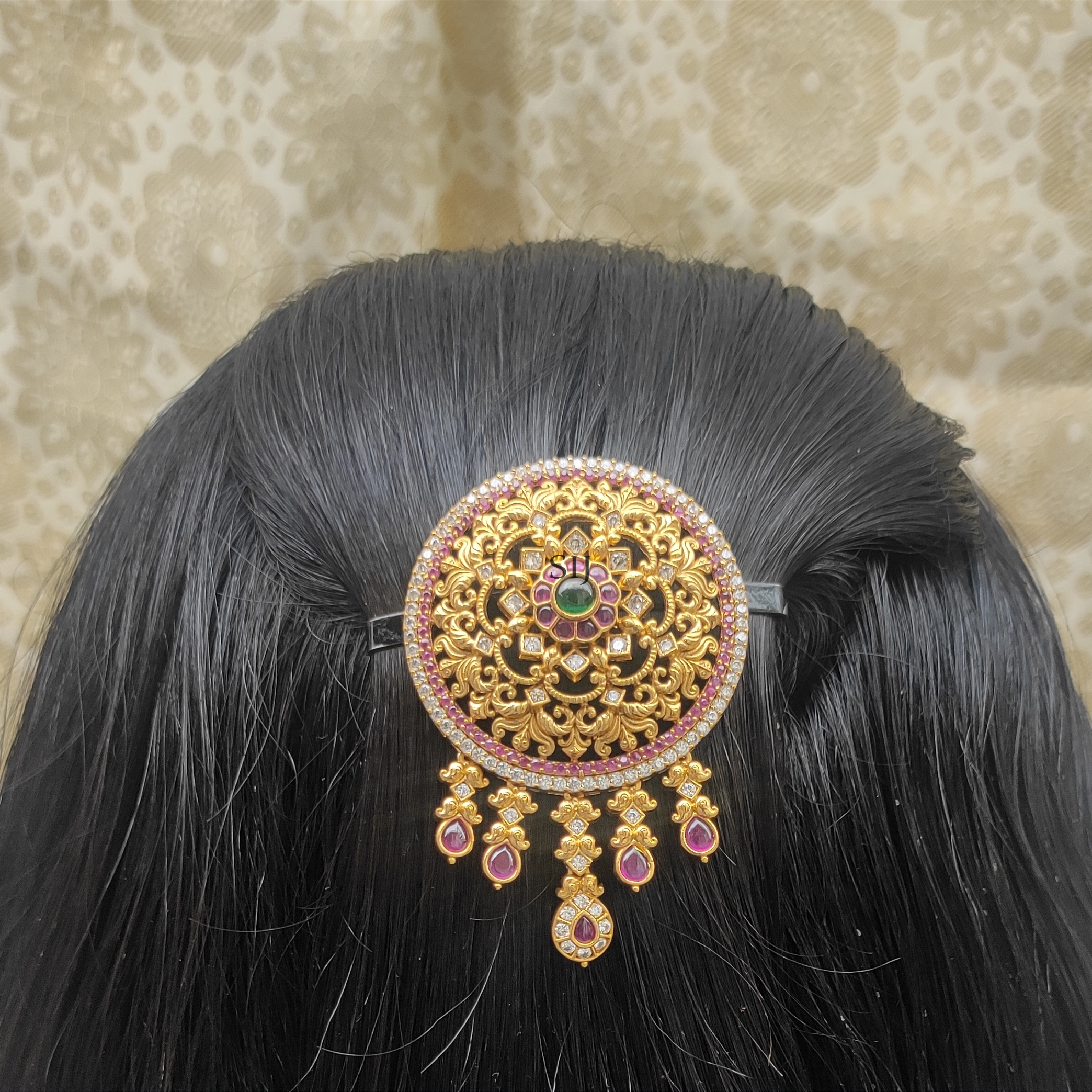 Traditional Round Design Hair Choti