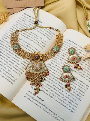 Stunning Gold Plated Antique Kundan Necklace