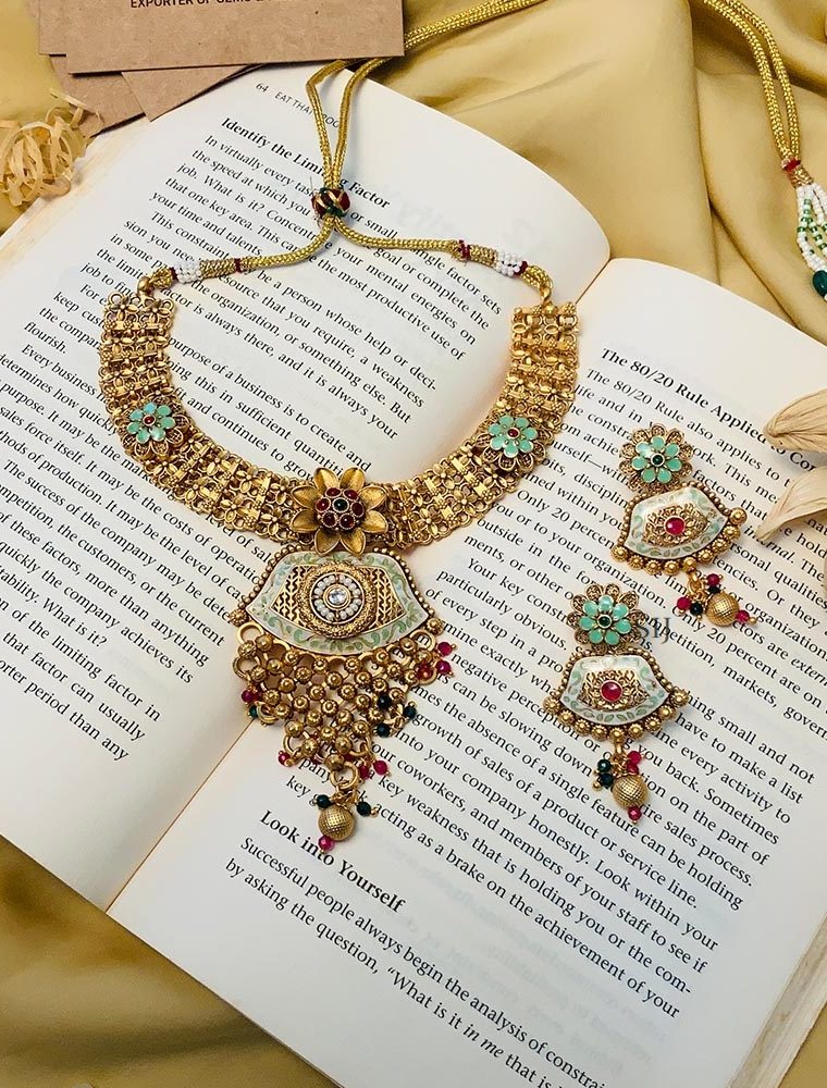 Stunning Gold Plated Antique Kundan Necklace