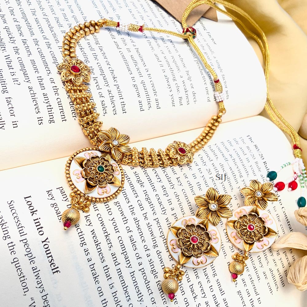 Sparkling Gold Plated Antique Kundan Necklace