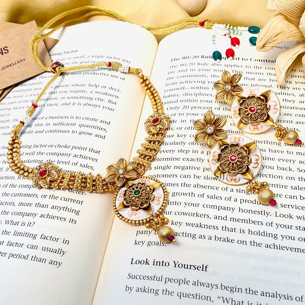 Sparkling Gold Plated Antique Kundan Necklace
