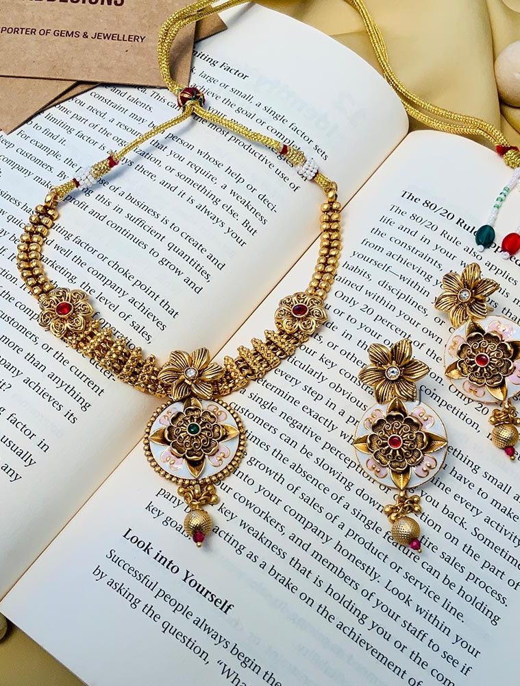 Sparkling Gold Plated Antique Kundan Necklace