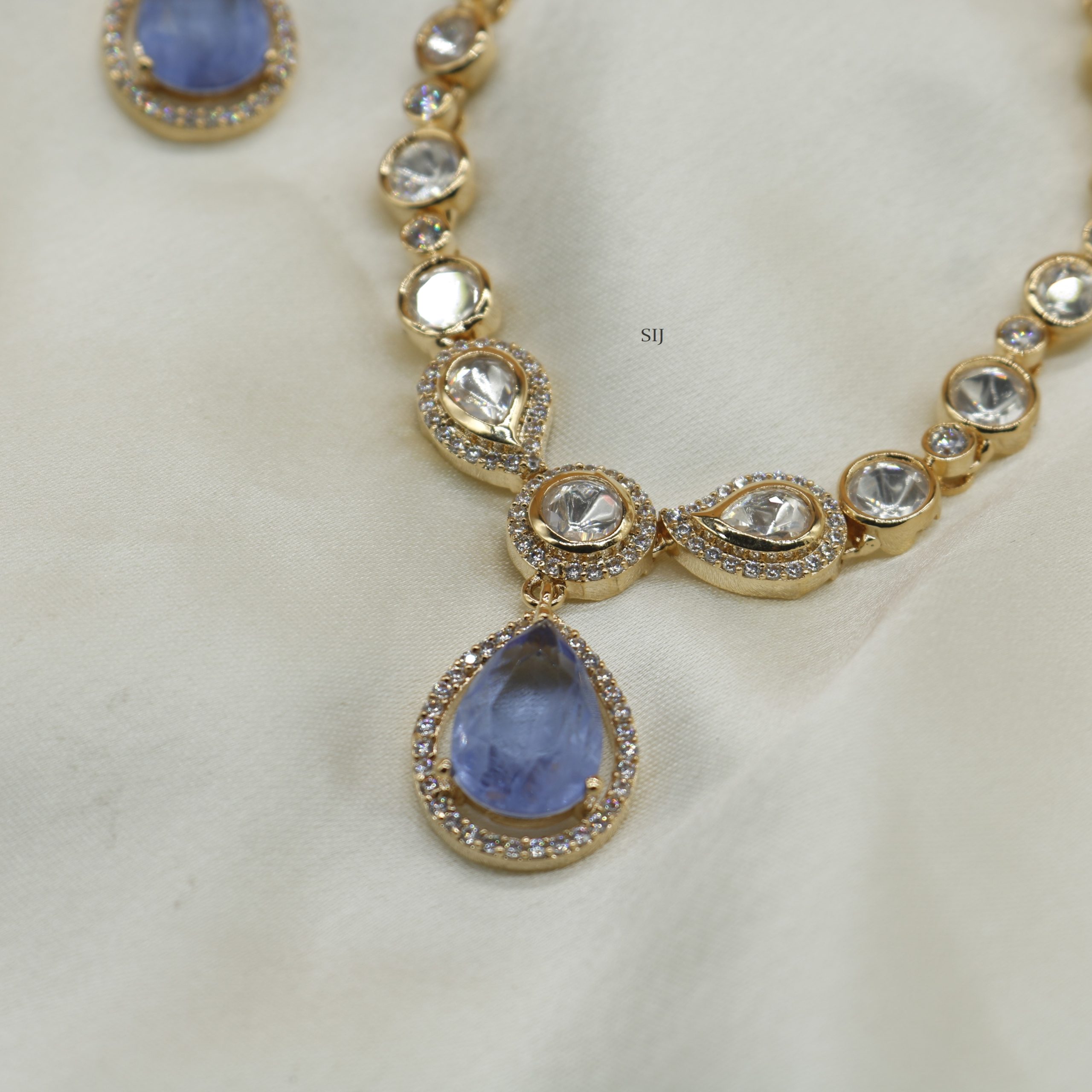 Fabulous Blue Stone Kundan Necklace