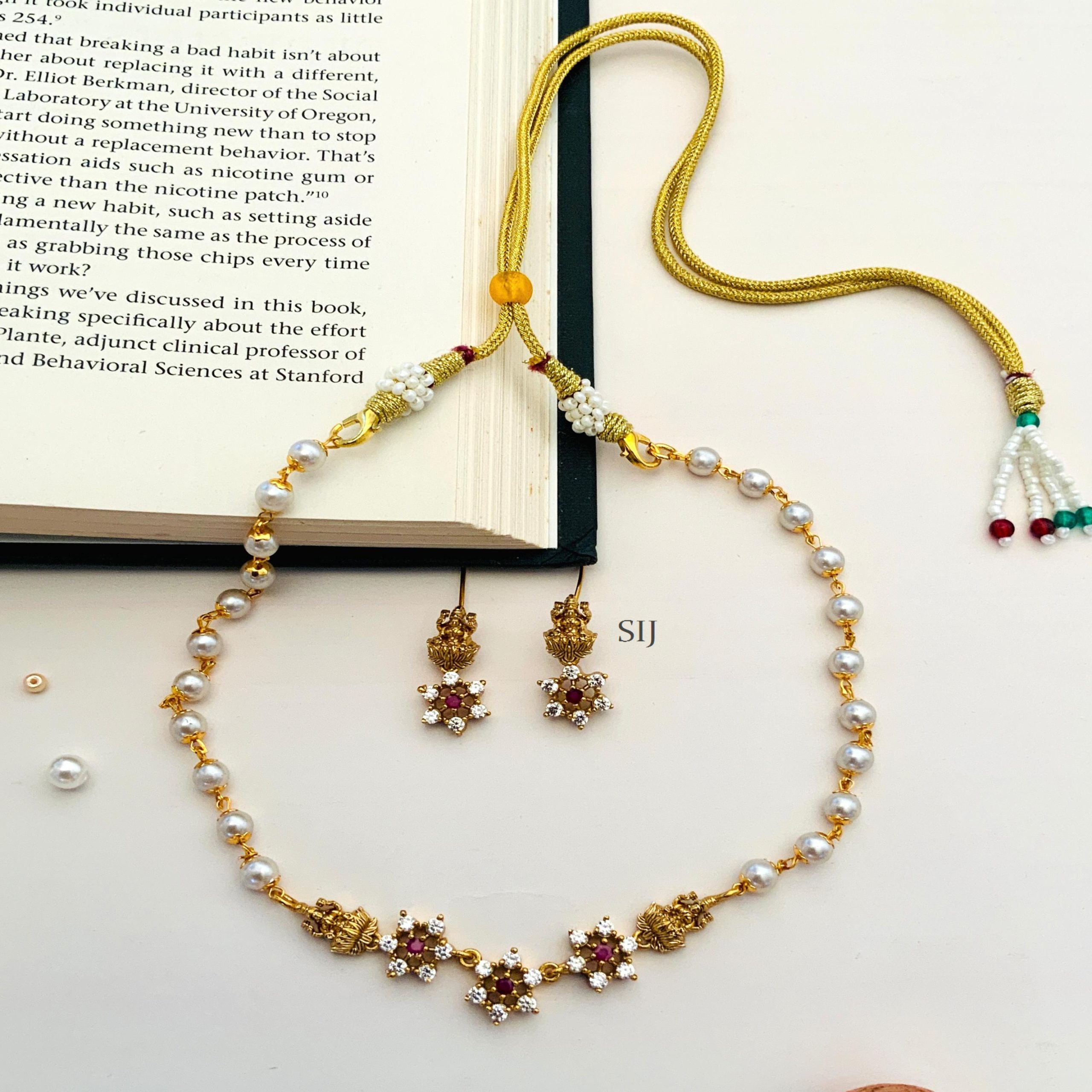 Sparkling Gold Plated Antique Temple Necklace Set