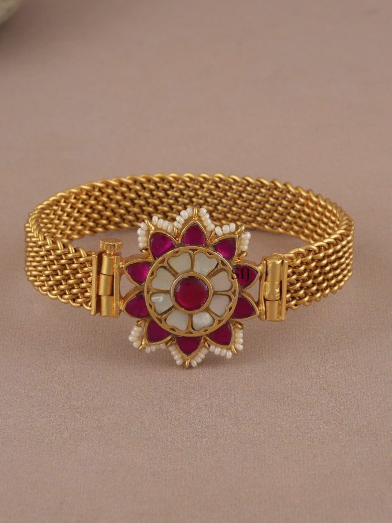 Marvelous Gold FInish Openable Floral Ruby Kada Bangle