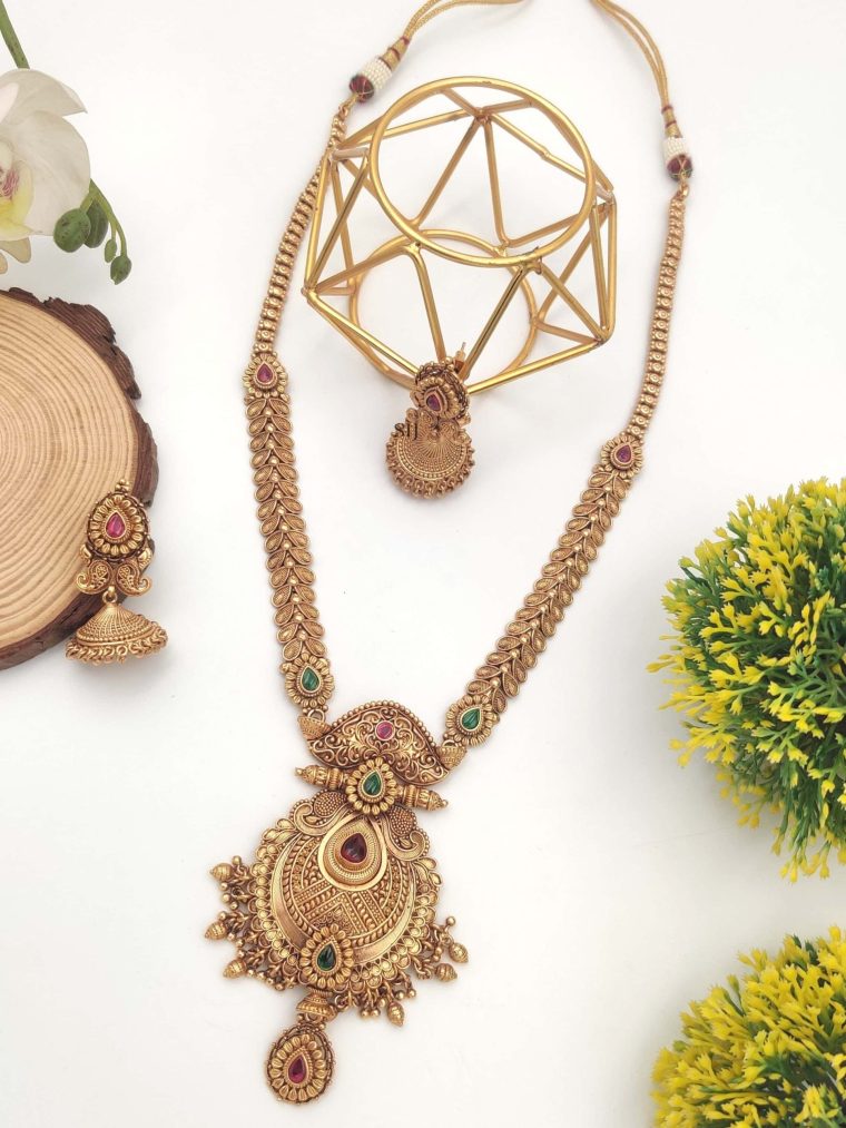 Beautiful Designed Pendent Haram Set