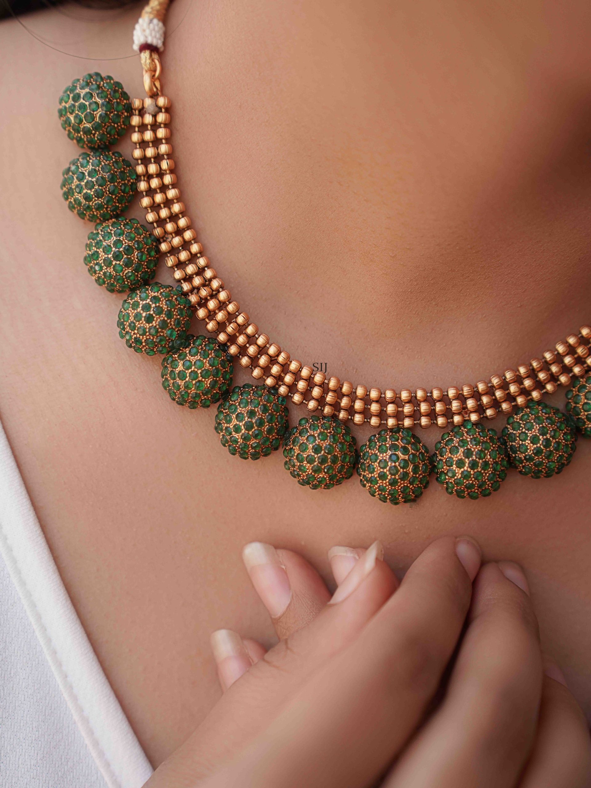 Antique Finishing Emerald Stones Necklace