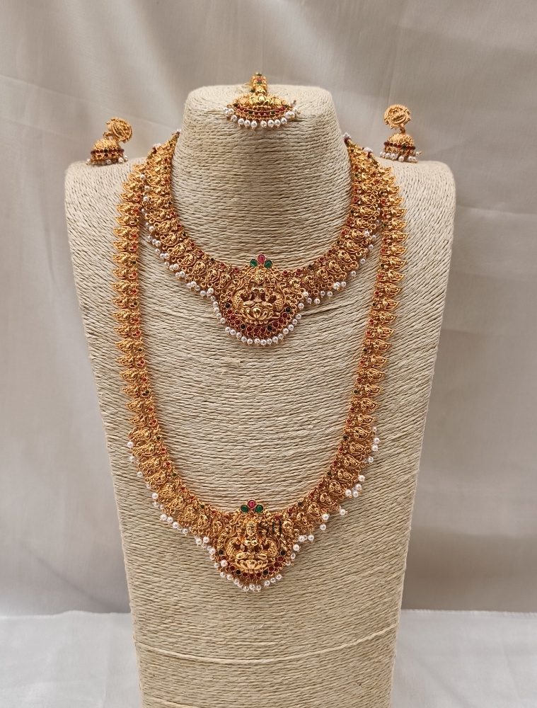 Amazing Lakshmi Bridal Set with Pearls