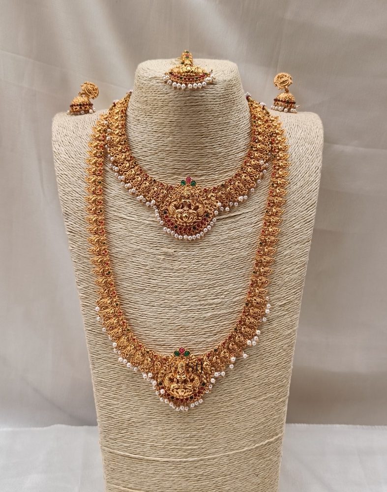 Amazing Lakshmi Bridal Set with Pearls