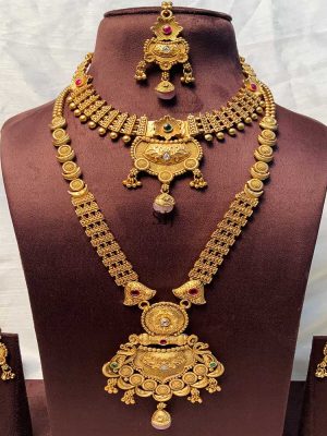 Beautiful Gold Plated Kundan Stone Bridal Combo