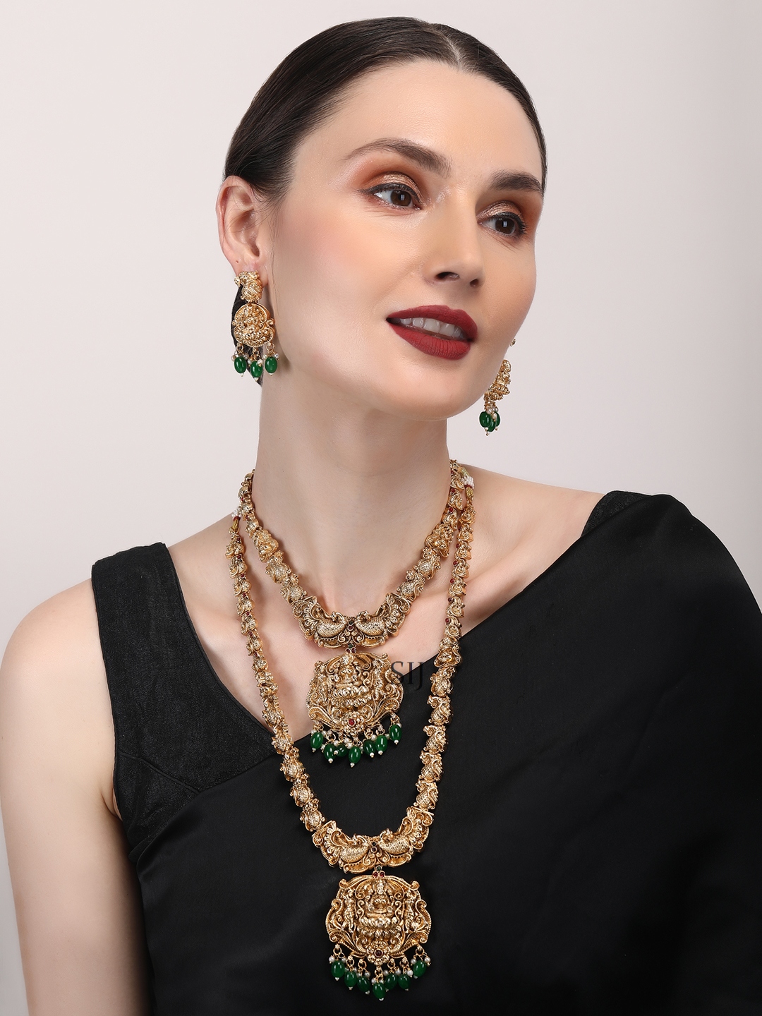 Glittering Green Beads Stone Jewellery Set