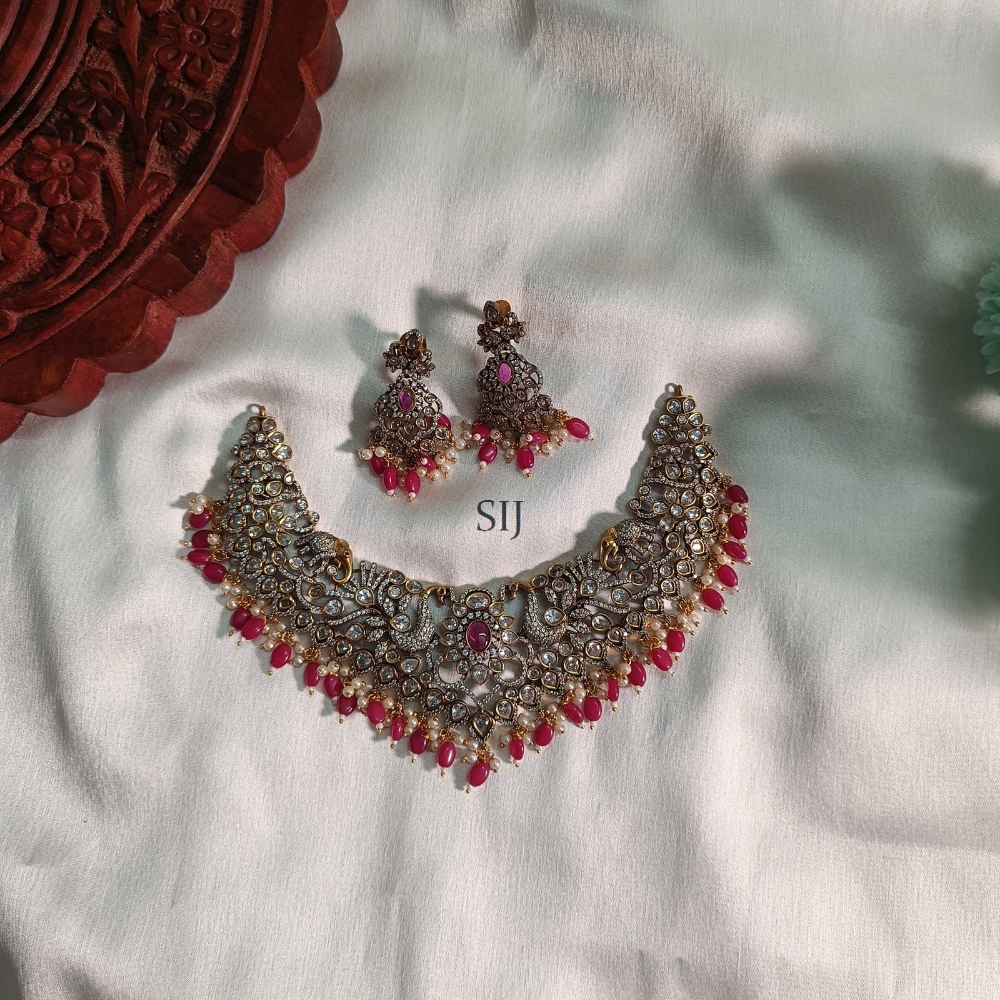 Sparkling Victorain Stone Necklace Set