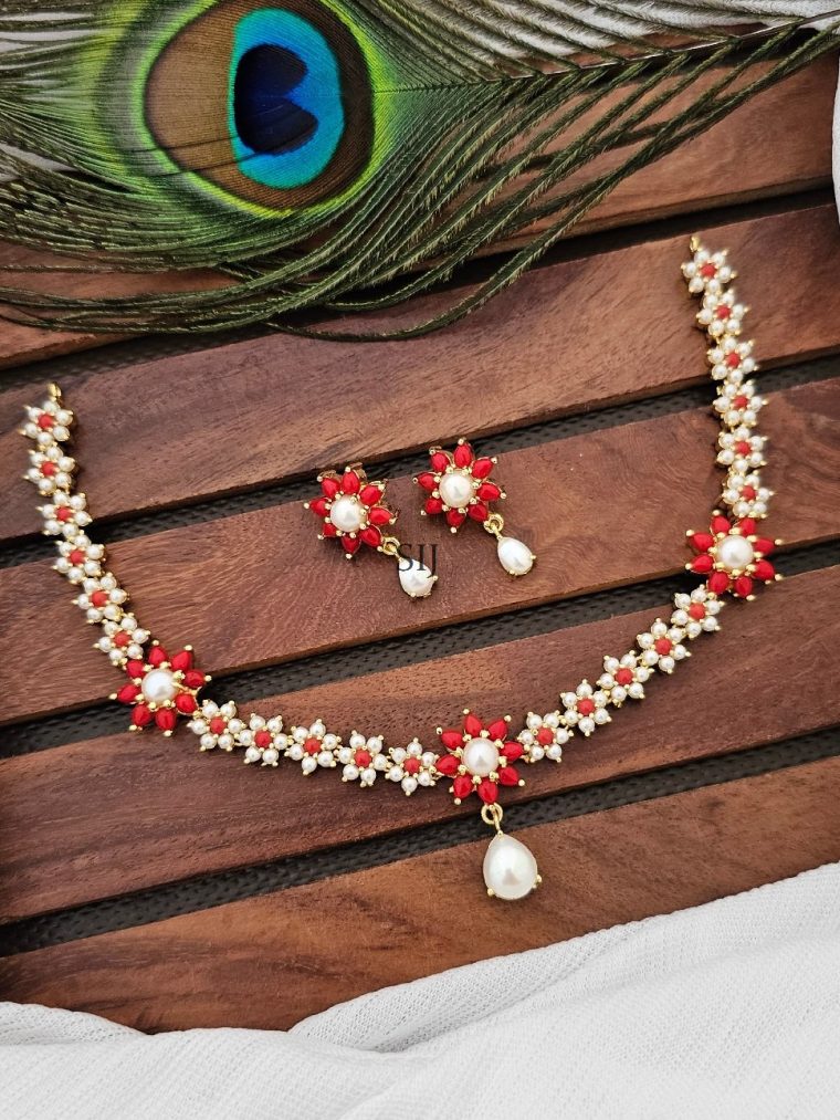 Trendy Pearl Stone Necklace