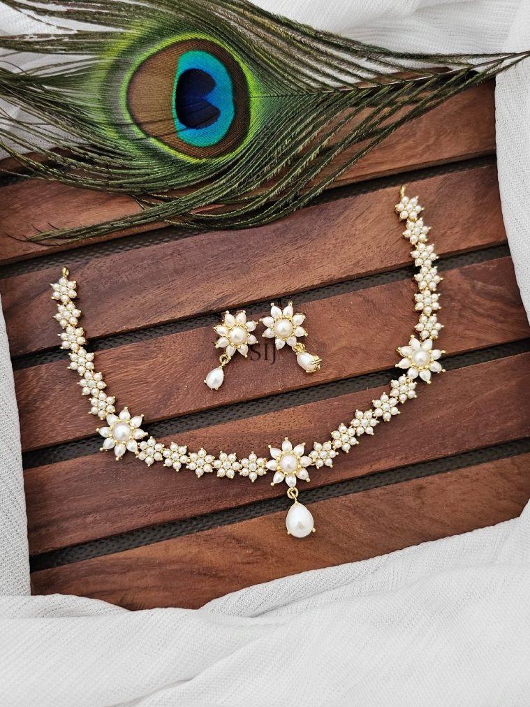 Trendy Pearl Stone Necklace