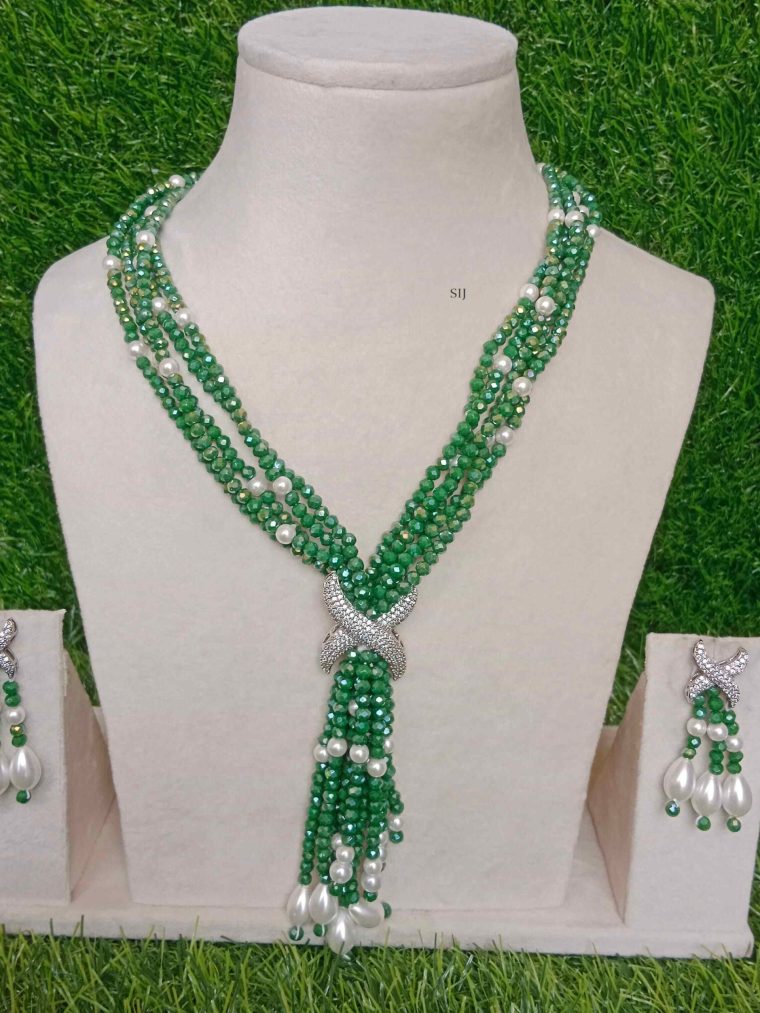 Traditional Green Beads and Pearls Necklace