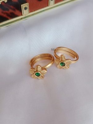 Green Flower Design Adjustable Toe / Finger Ring