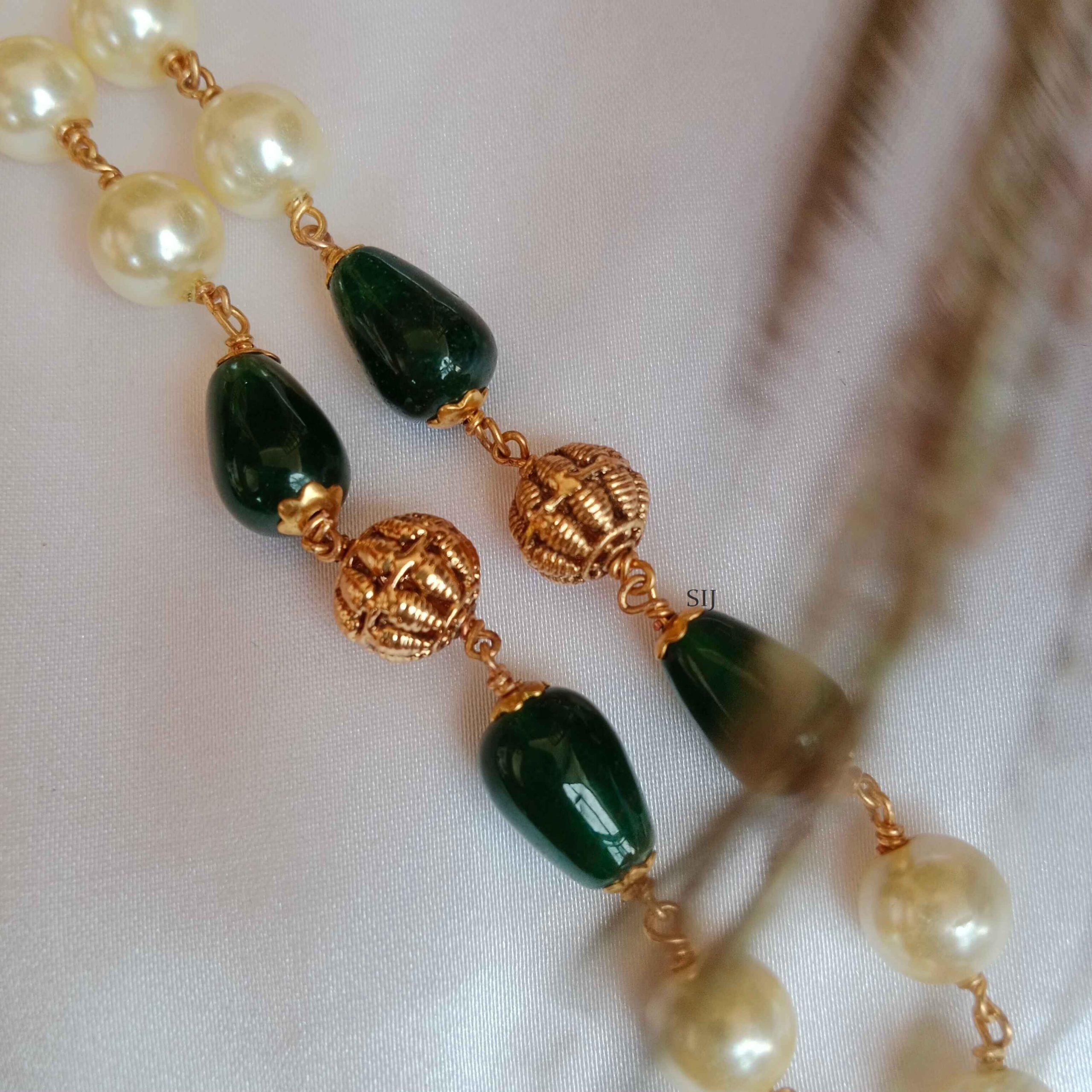 Pearl And Dark Green Beaded Necklace