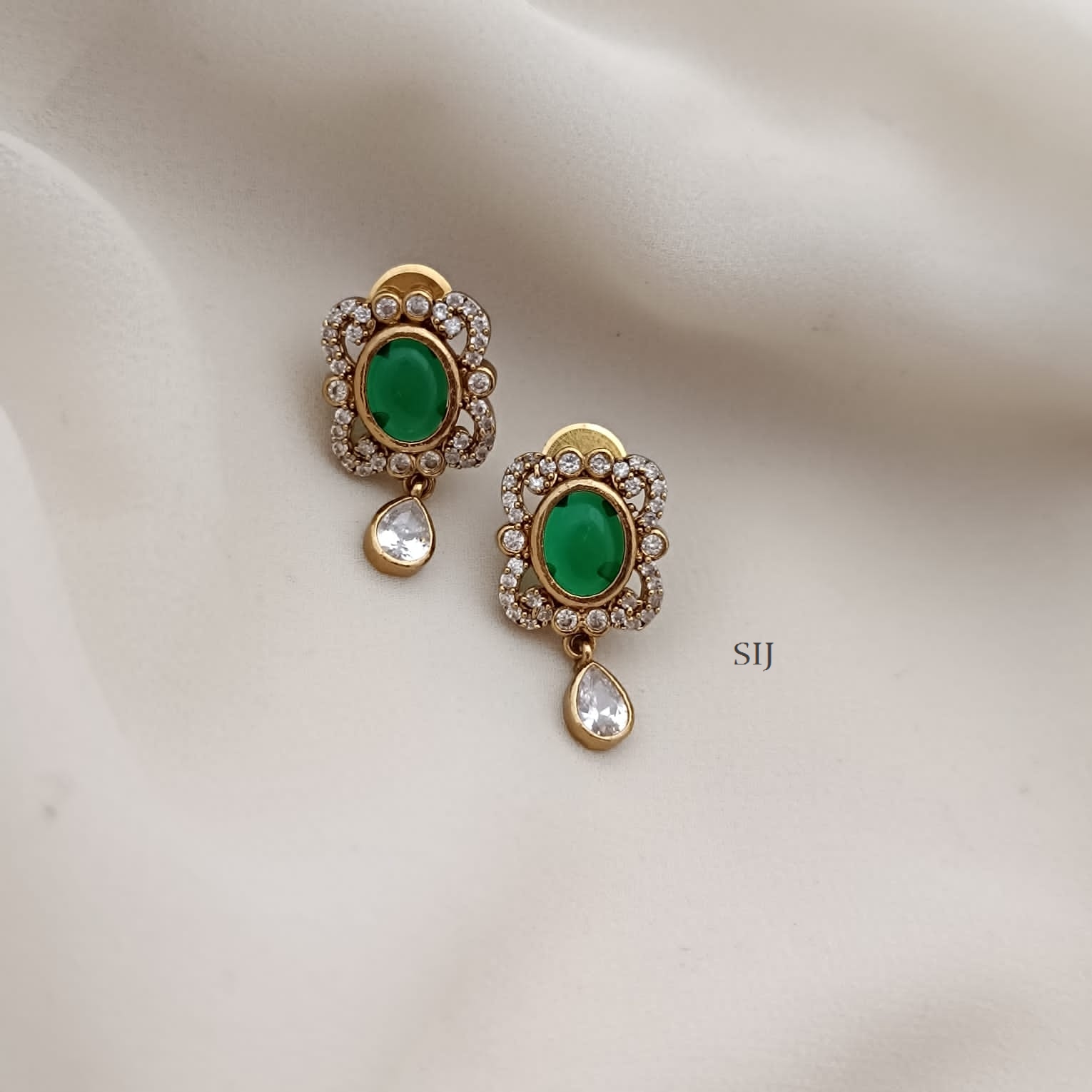 Imitation Victorian Emerald Drop Earrings
