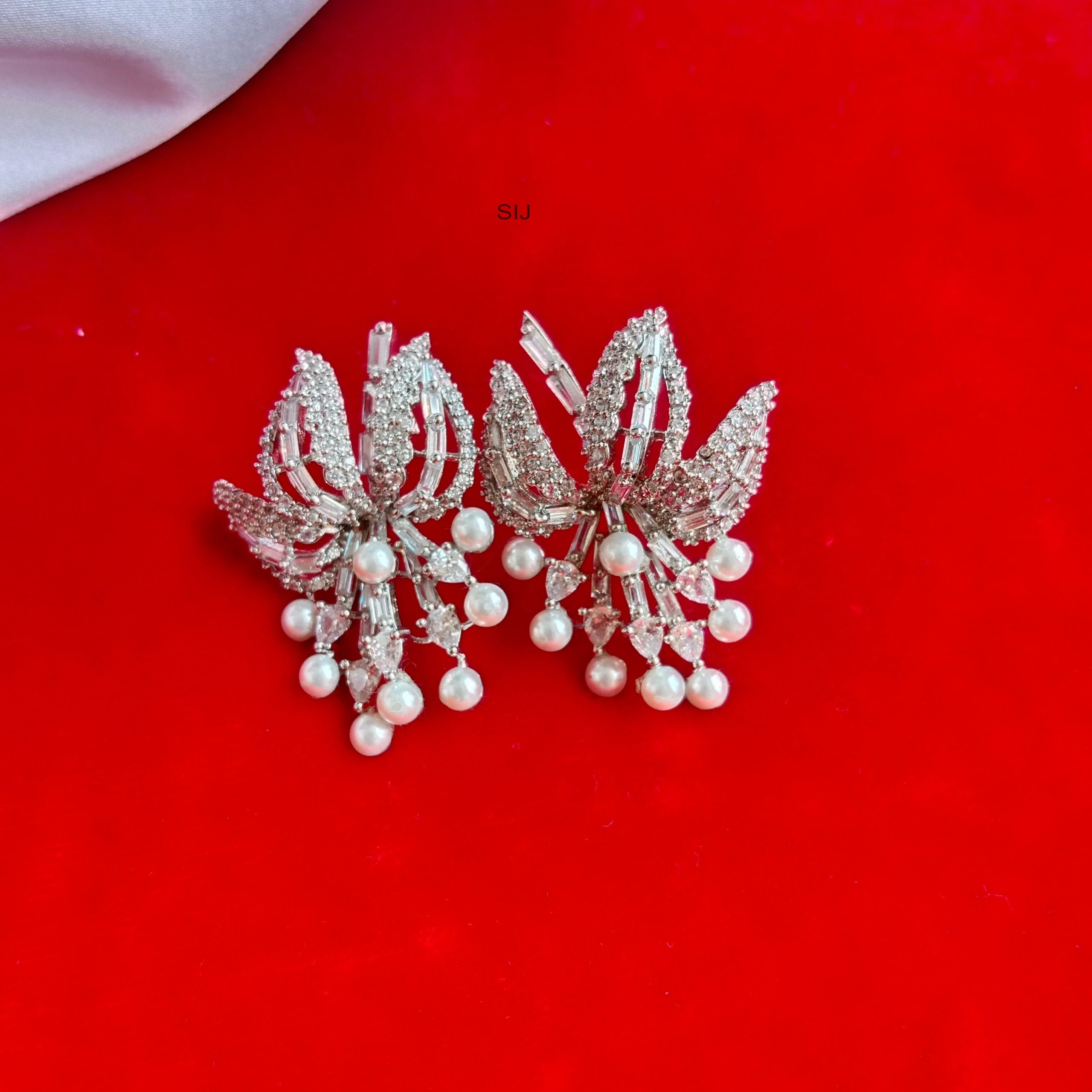 Artificial AD Stones Flower Petal Earrings
