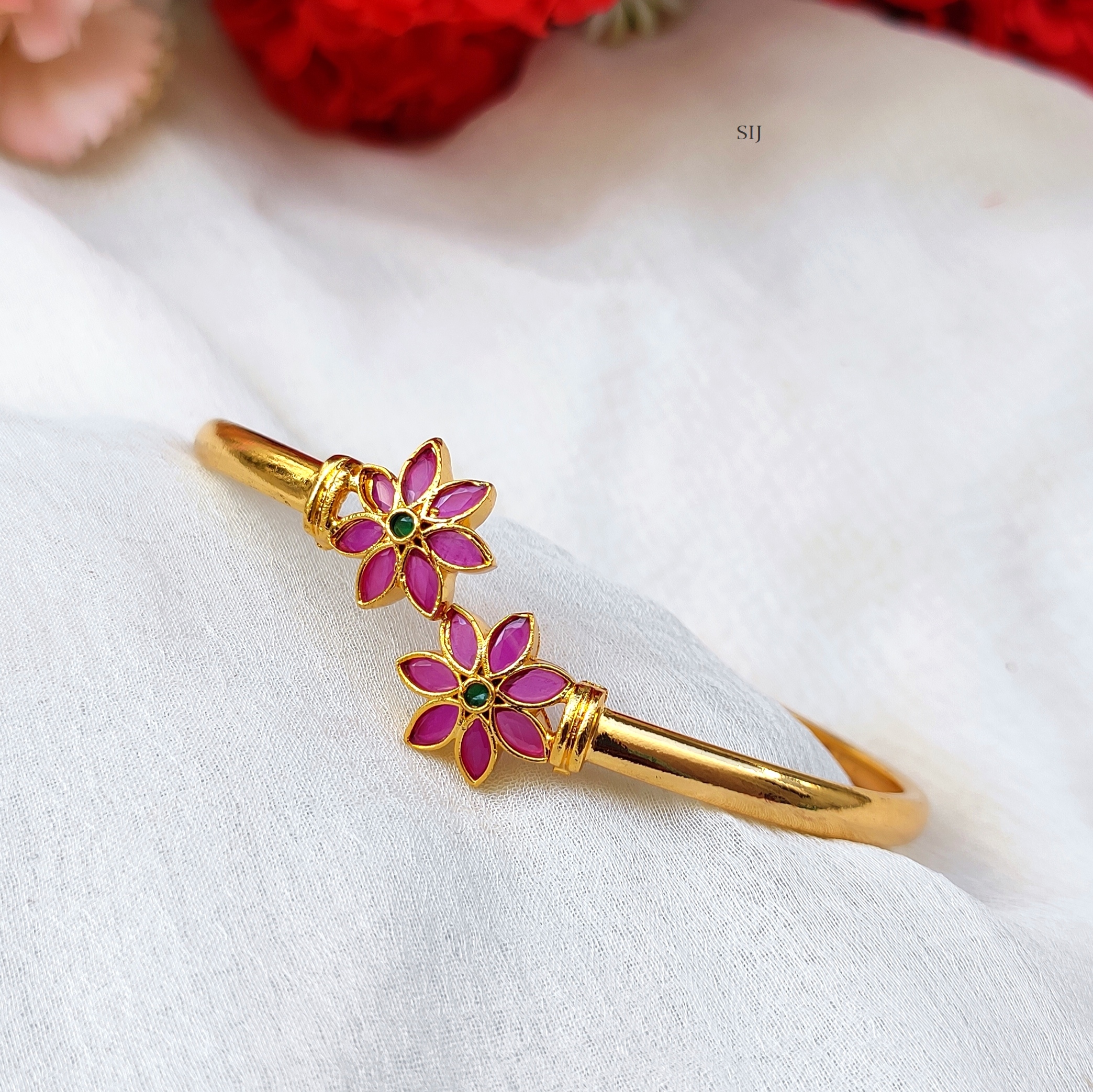 Ruby Flower Design Openable Bracelet
