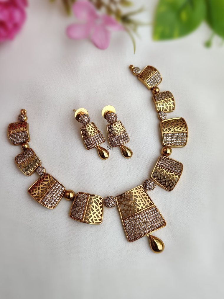 Gold Plated White Stones Necklace Set