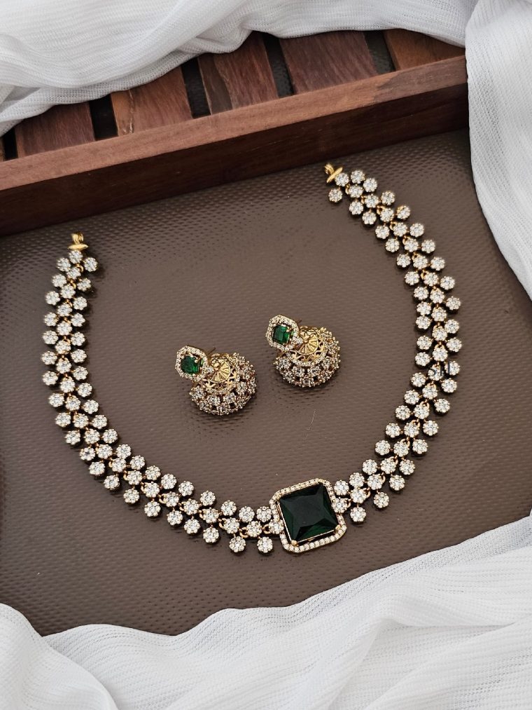 White and Dark Green CZ Stones Necklace Set