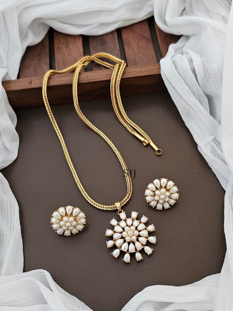 Imitation Gold Plated Chain With Pearl Pendant Set