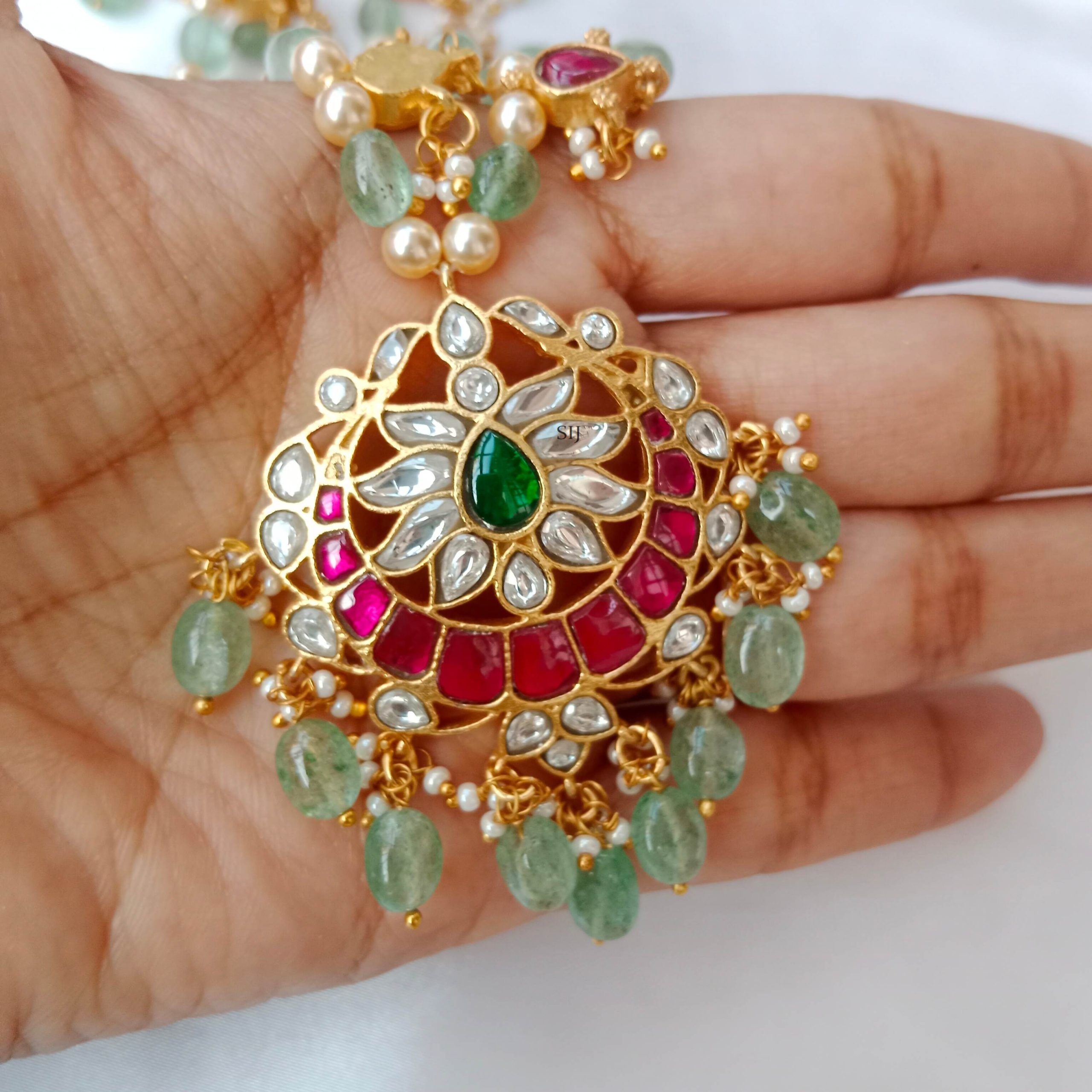 Aventurine Beads Necklace with Jadau Pendant