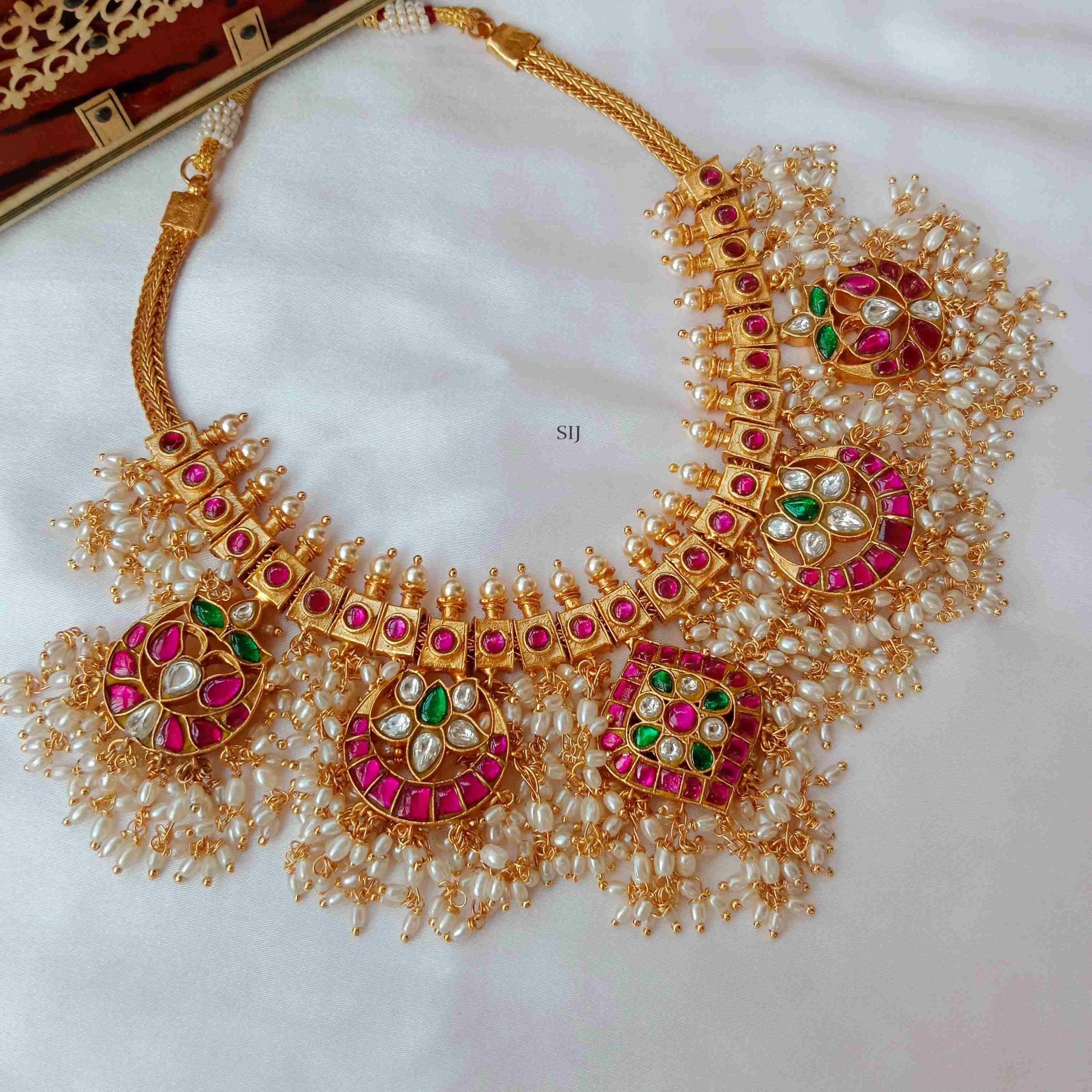 Gold Plated Jadau Kundan Pendants Necklace with Guttapusalu