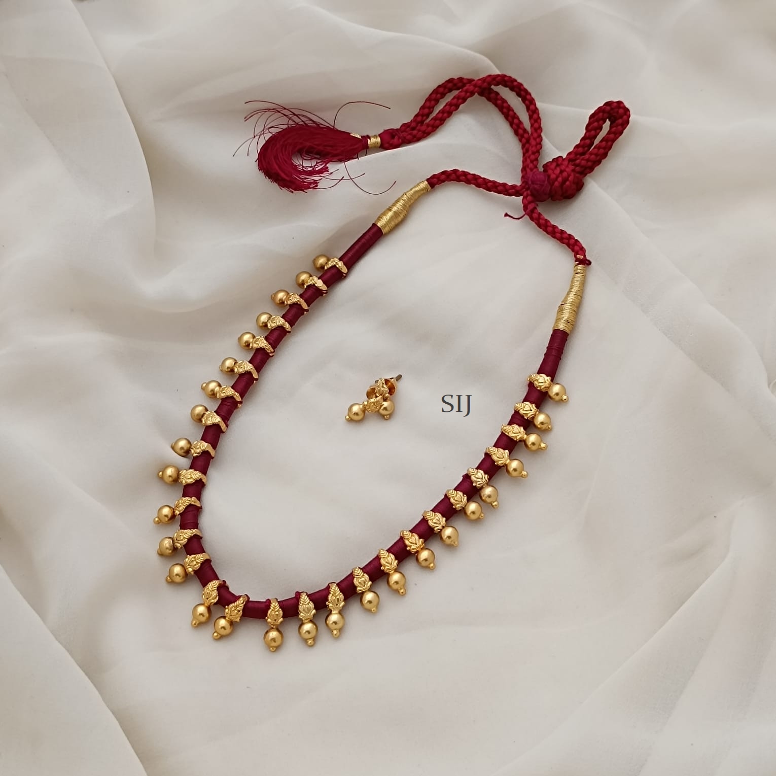 Artificial Red Dori Necklace