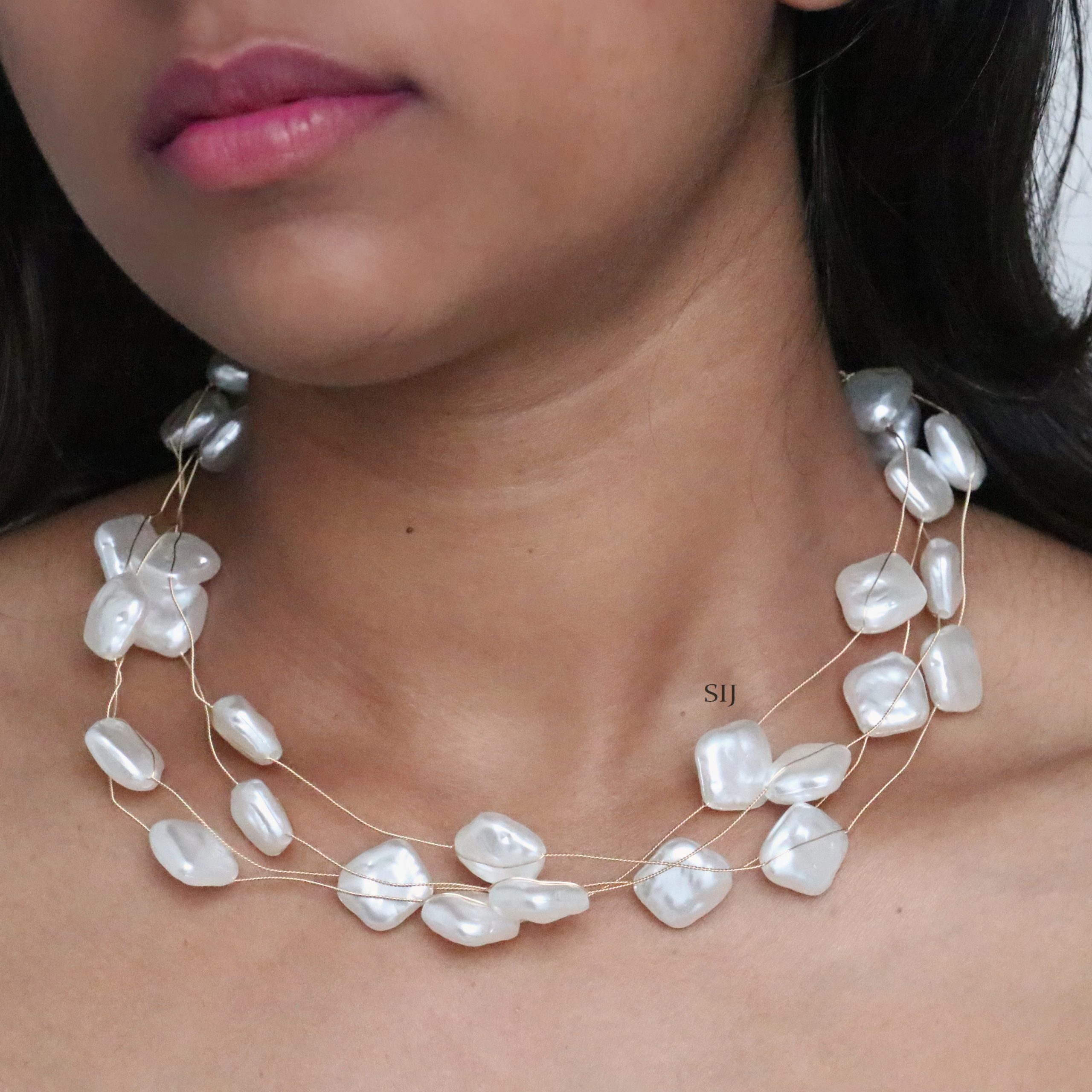 Petal Type Pearl Necklace